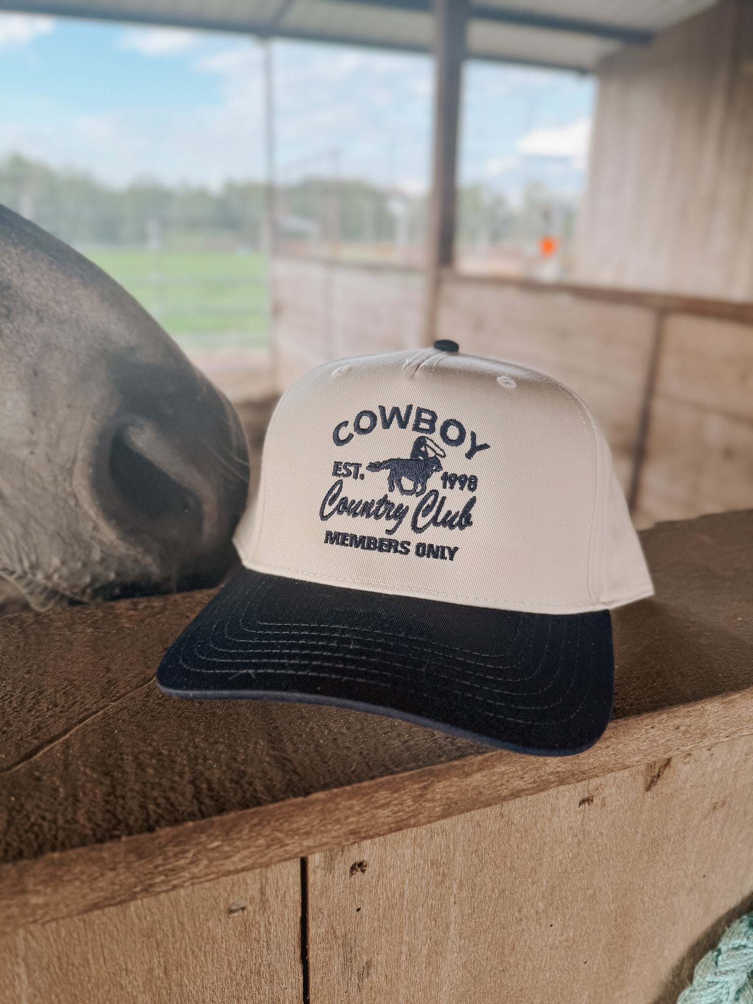 Cowboy Country Club Navy & Cream Trucker Hat – Boot Country display picture 1