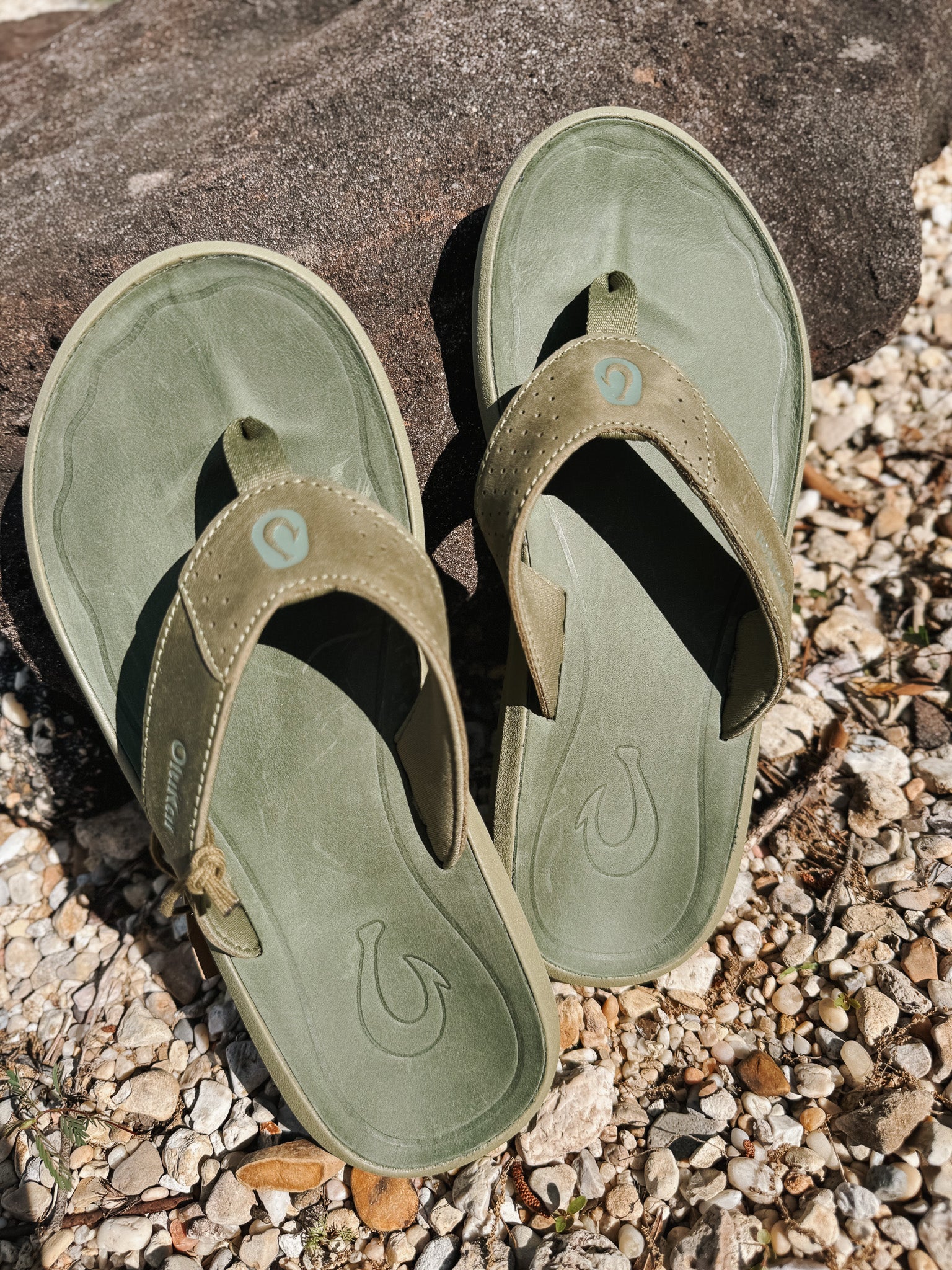 Men's Olukai Pili Sandals in Desert Moss/Deep Green – Boot Country