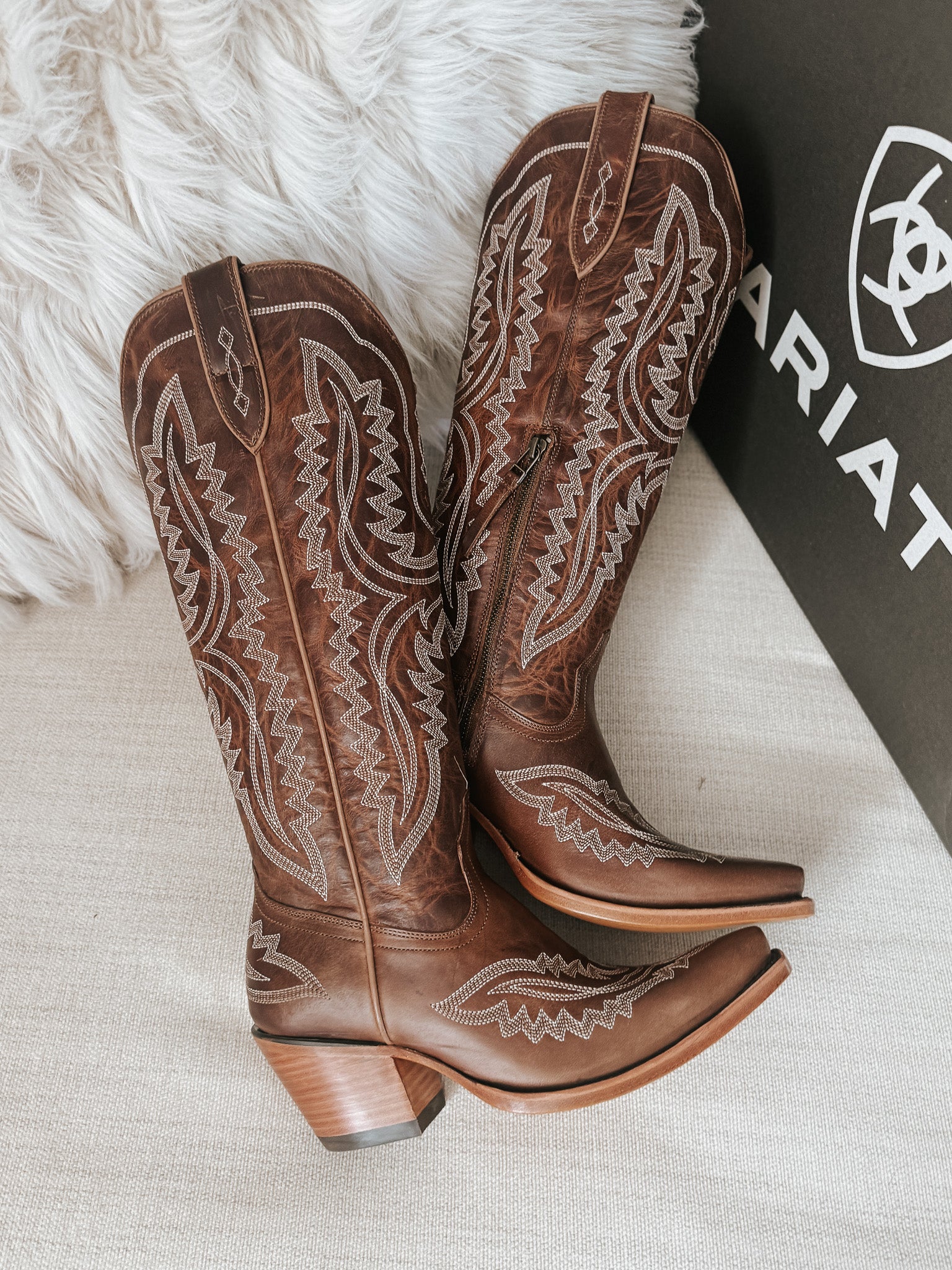 Ariat Brown Leather Western Boots with Embroidered Shaft Men main image 3