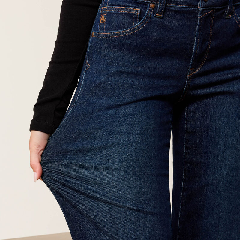 Ariat | Women's Perfect Rise Revel Vilma Ultrastretch Trouser Jeans