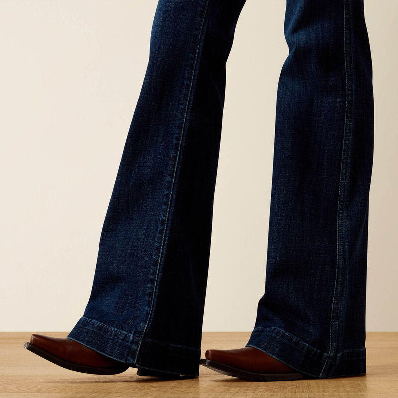 Ariat | Women's High Rise Avani Slim Trouser Jeans