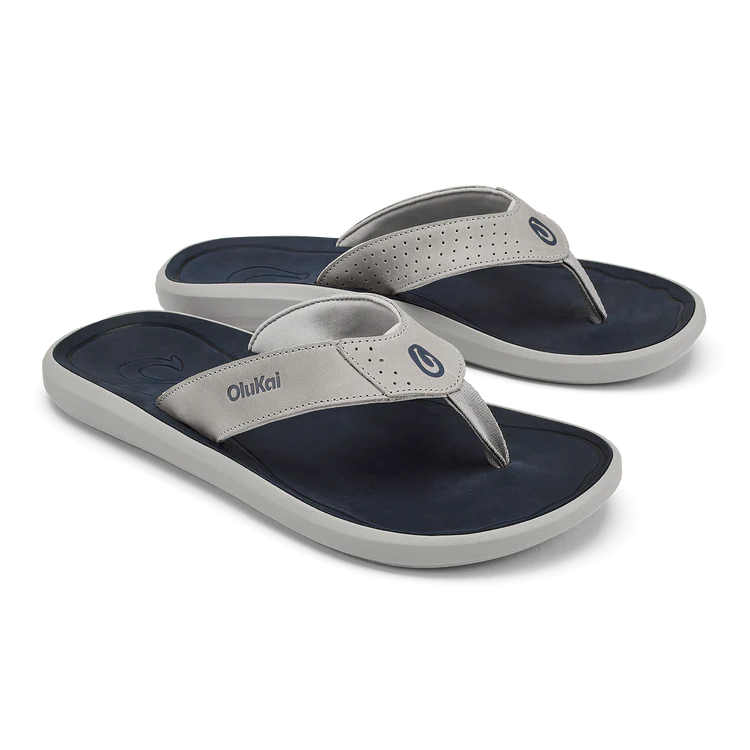 Men's Olukai Pili Sandals in Ash/Mood Indigo