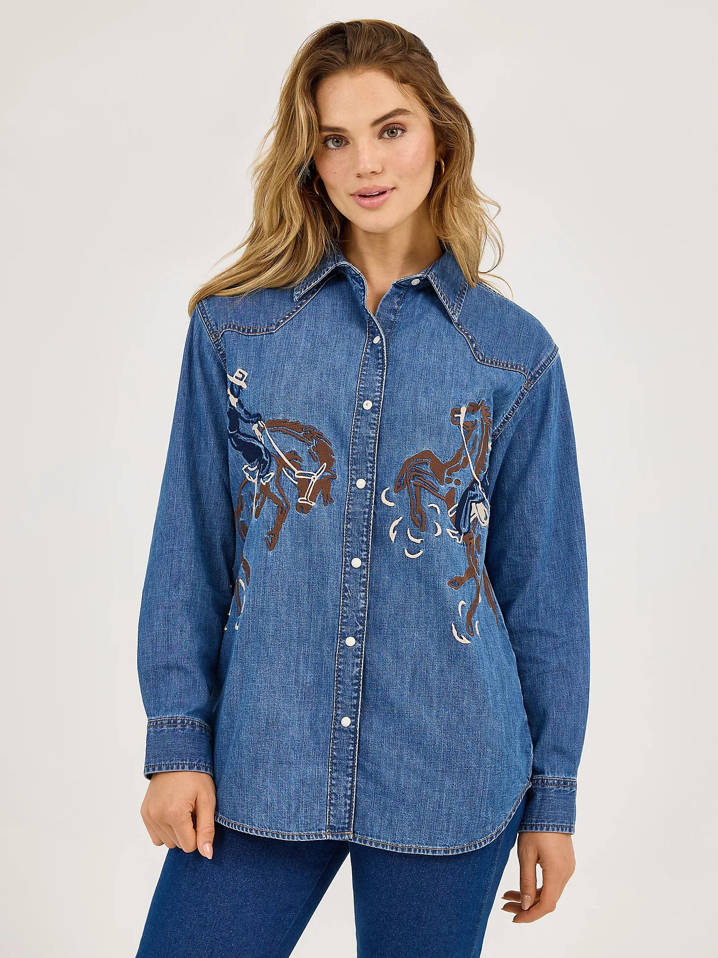 Women's Wrangler Embroidered Horses Boyfriend Western Snap Shirt