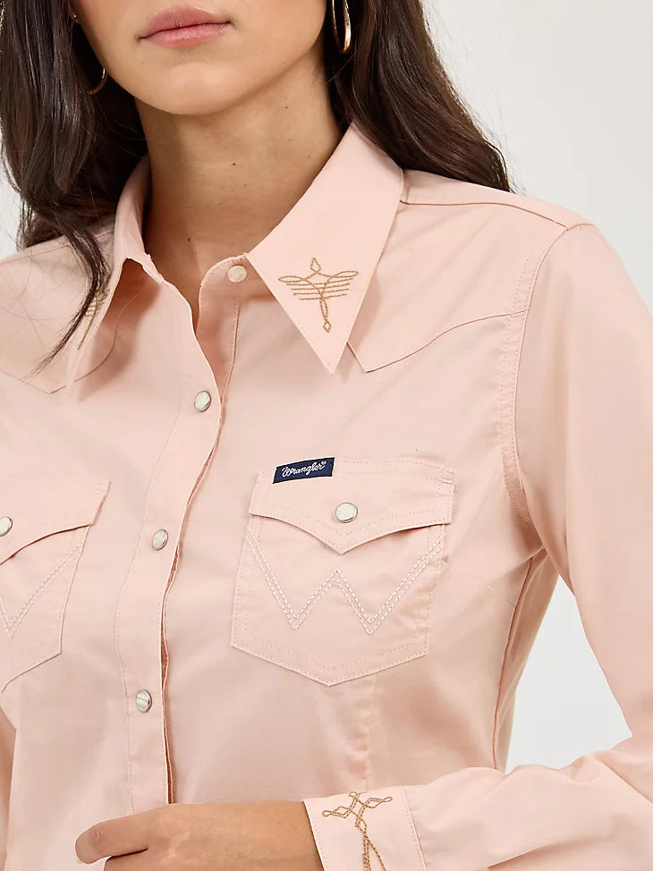Women's Wrangler Embroidered Collar Slim Western Snap Shirt
