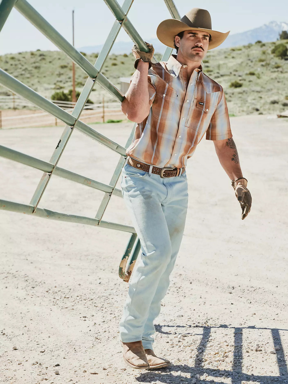 Wrangler | Men's Toughlite Cowboy Cut Original Fit Jeans - Light Wash
