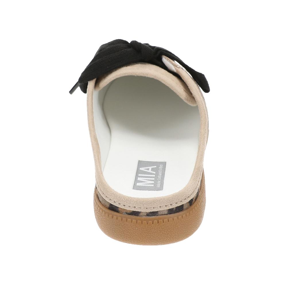 Casual Chic Leapord Sneaker