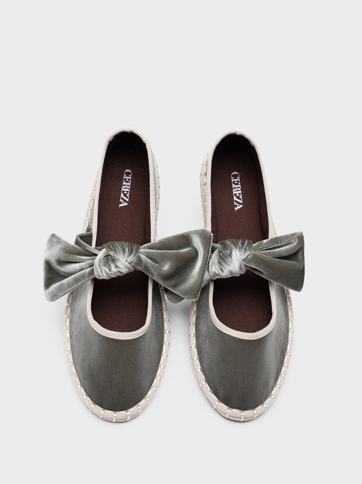 The Avery Velvet Flat