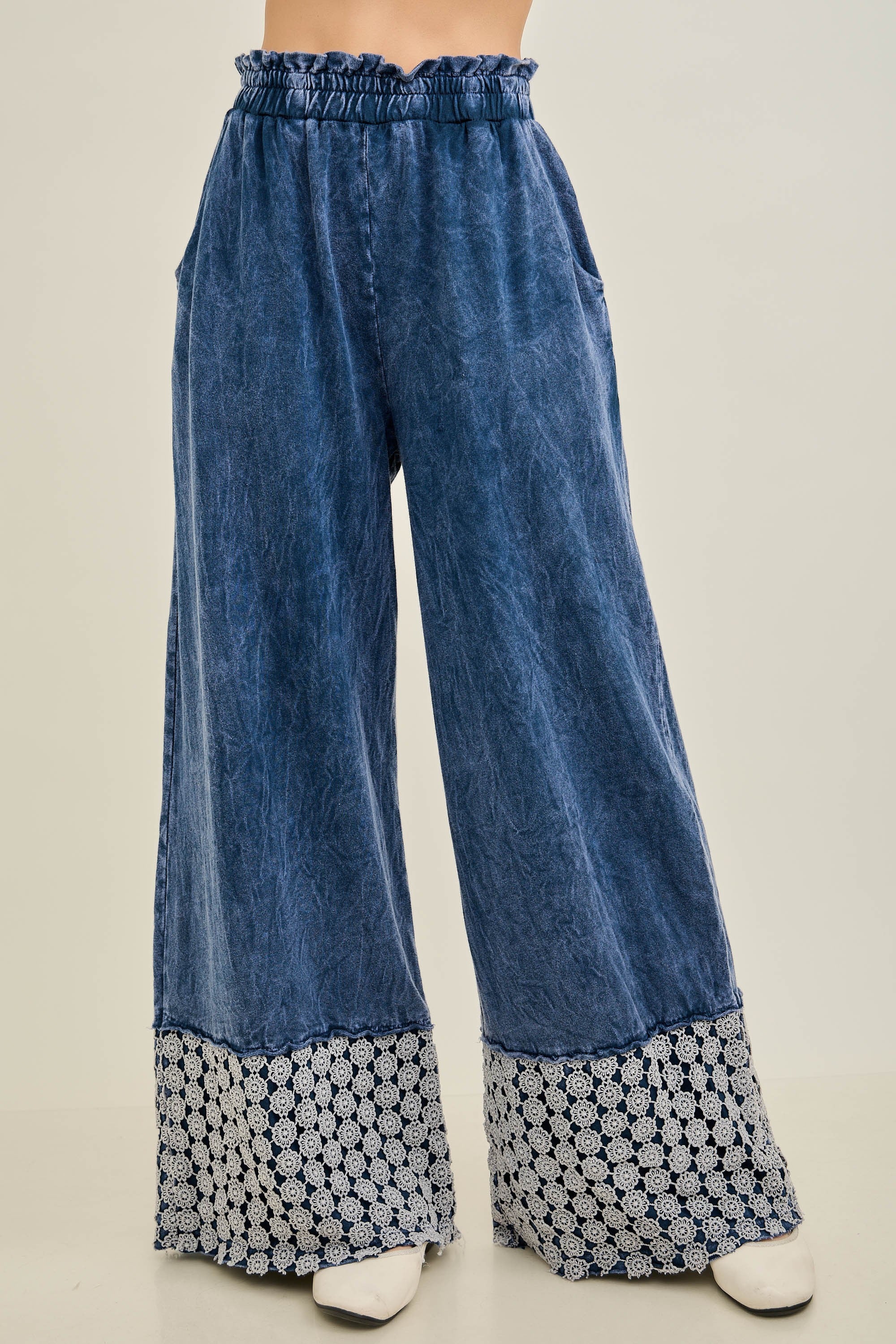 Out of Office Daisy Trim Pants