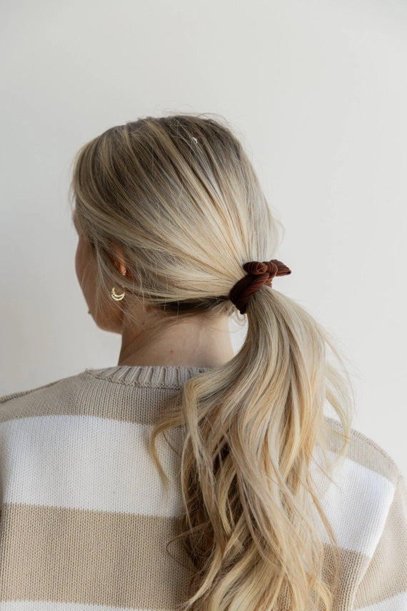 Kaxi Bow Slick Back Ponytails in Dark Brown