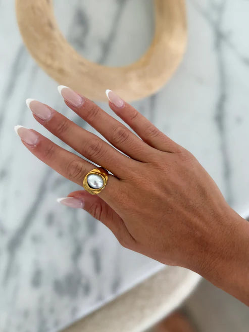 The Pearl Ring