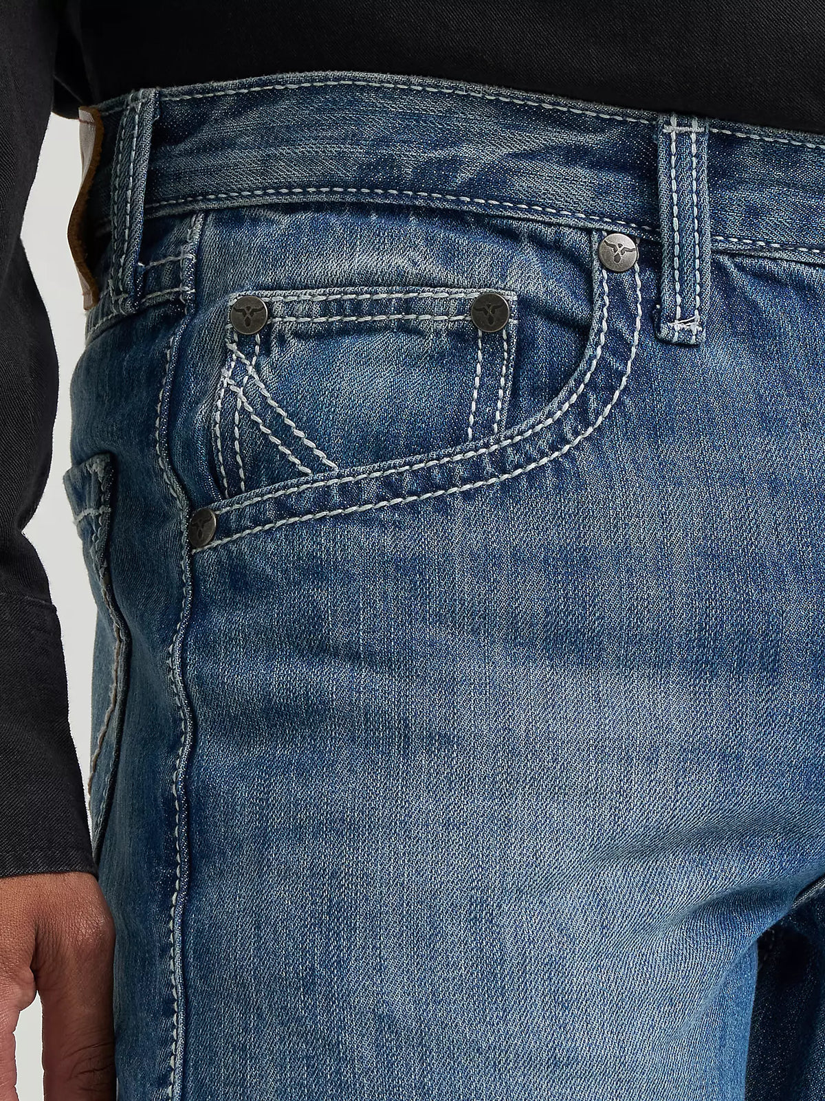 WRANGLER PARA HOMBRE 20X NO. 42 JEANS VINTAGE BOOTCUT EN AZUL CLARO 