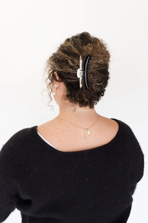 Kaxi Two-Toned Shiny Midi Hold Everything Claw in Black & White