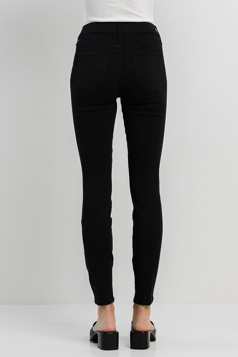 The Lauren Comfort Pull On Skinny Jeans In Black