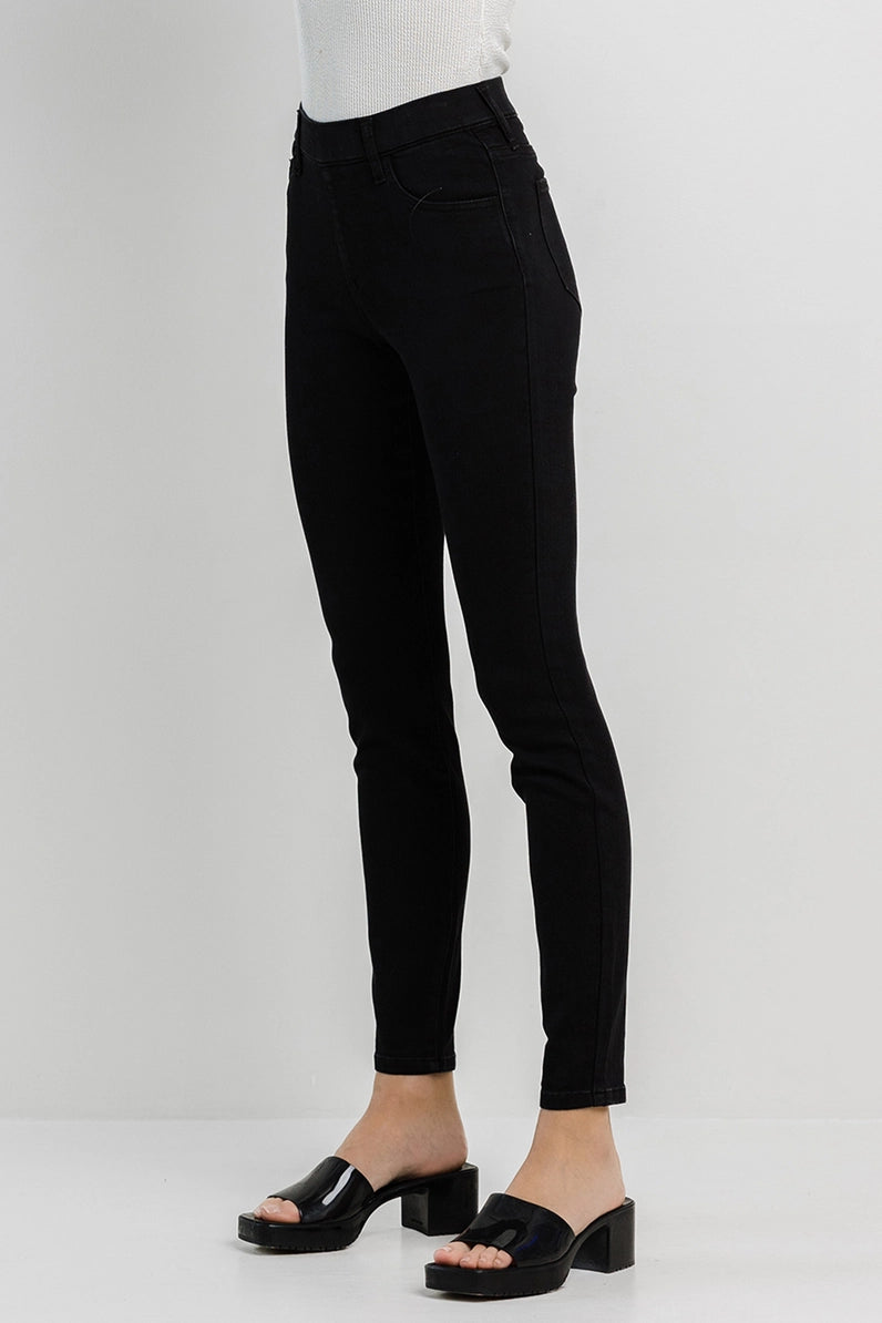 The Lauren Comfort Pull On Skinny Jeans In Black
