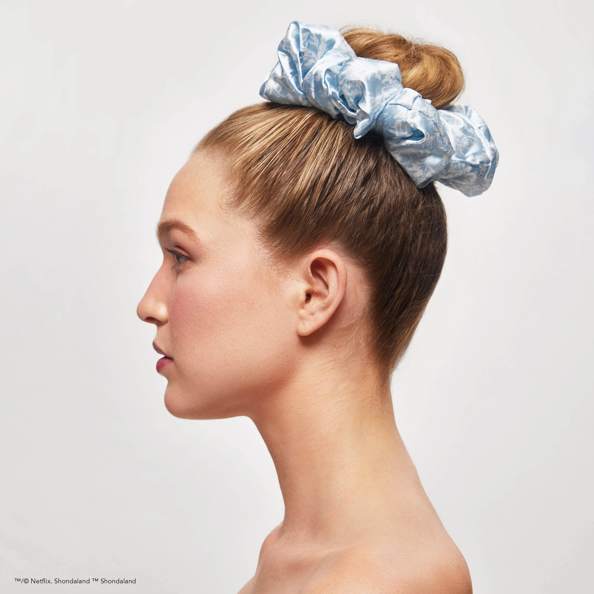 Kitsch X Bridgerton Satin Pillow Scrunchies - Toile De Blue