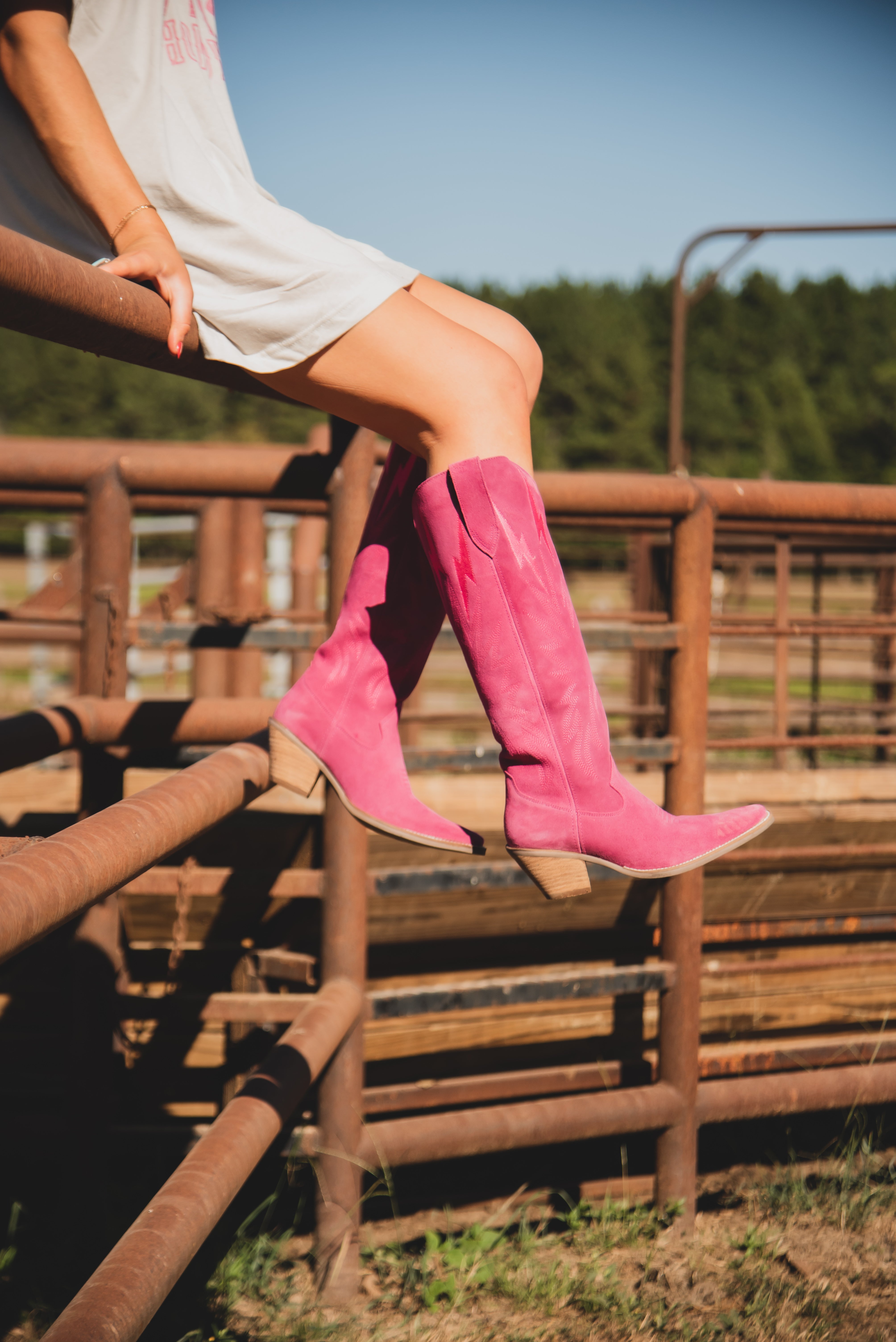 BOTAS DE PIEL PARA MUJER DINGO THUNDER ROAD EN FUCSIA