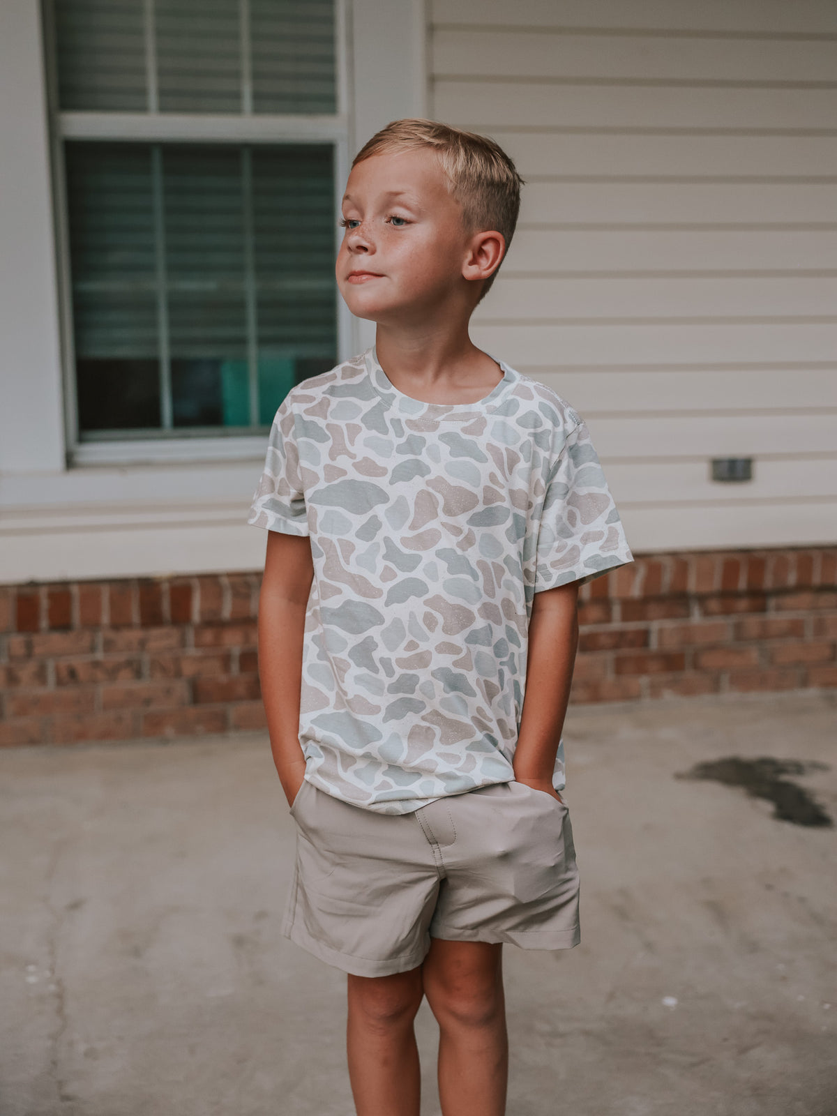 Burlebo | Toddler & Youth Vintage Washed T-Shirt - Classic Deer Camo