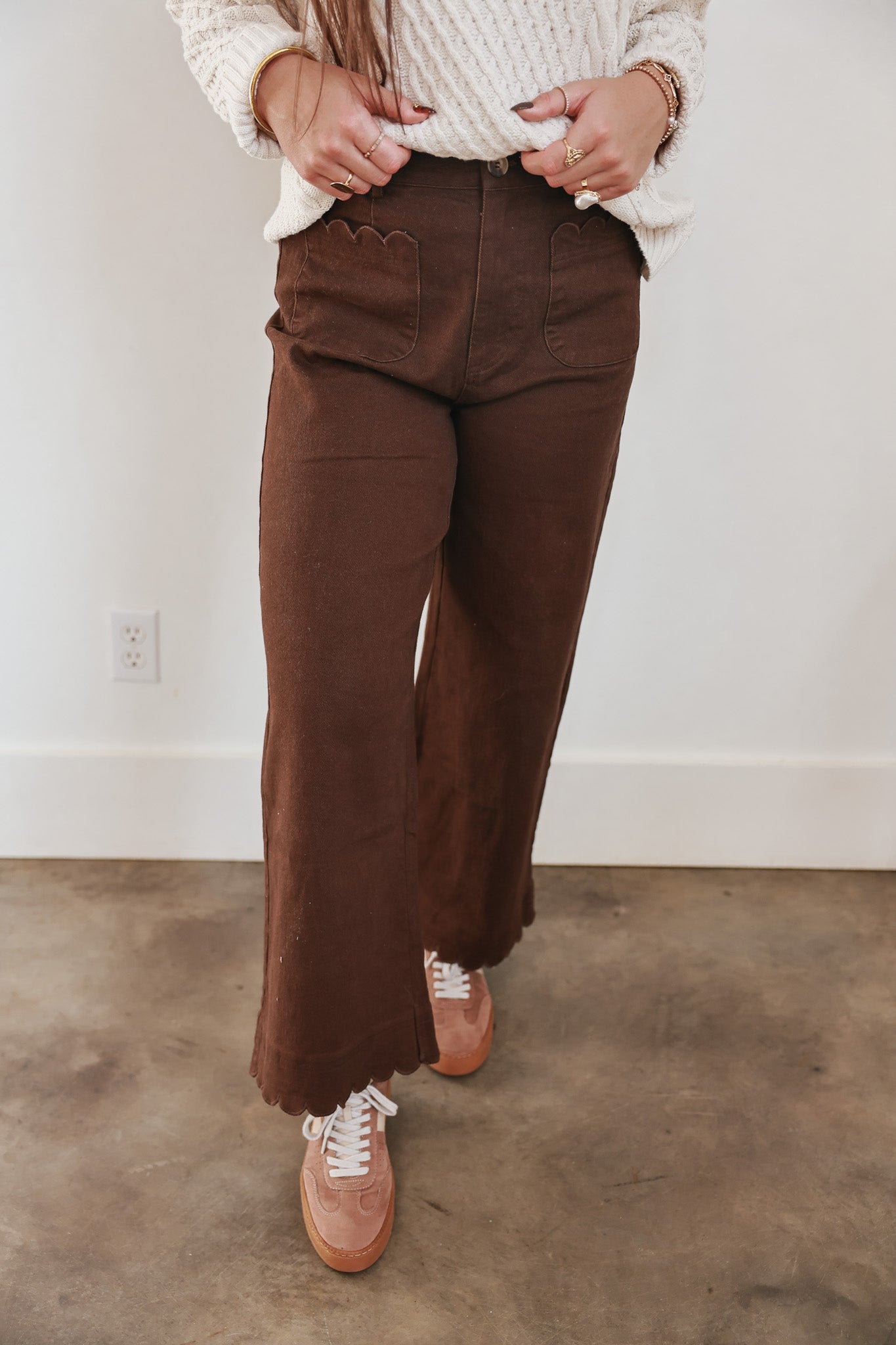 Sweet Scallop Brown Pants