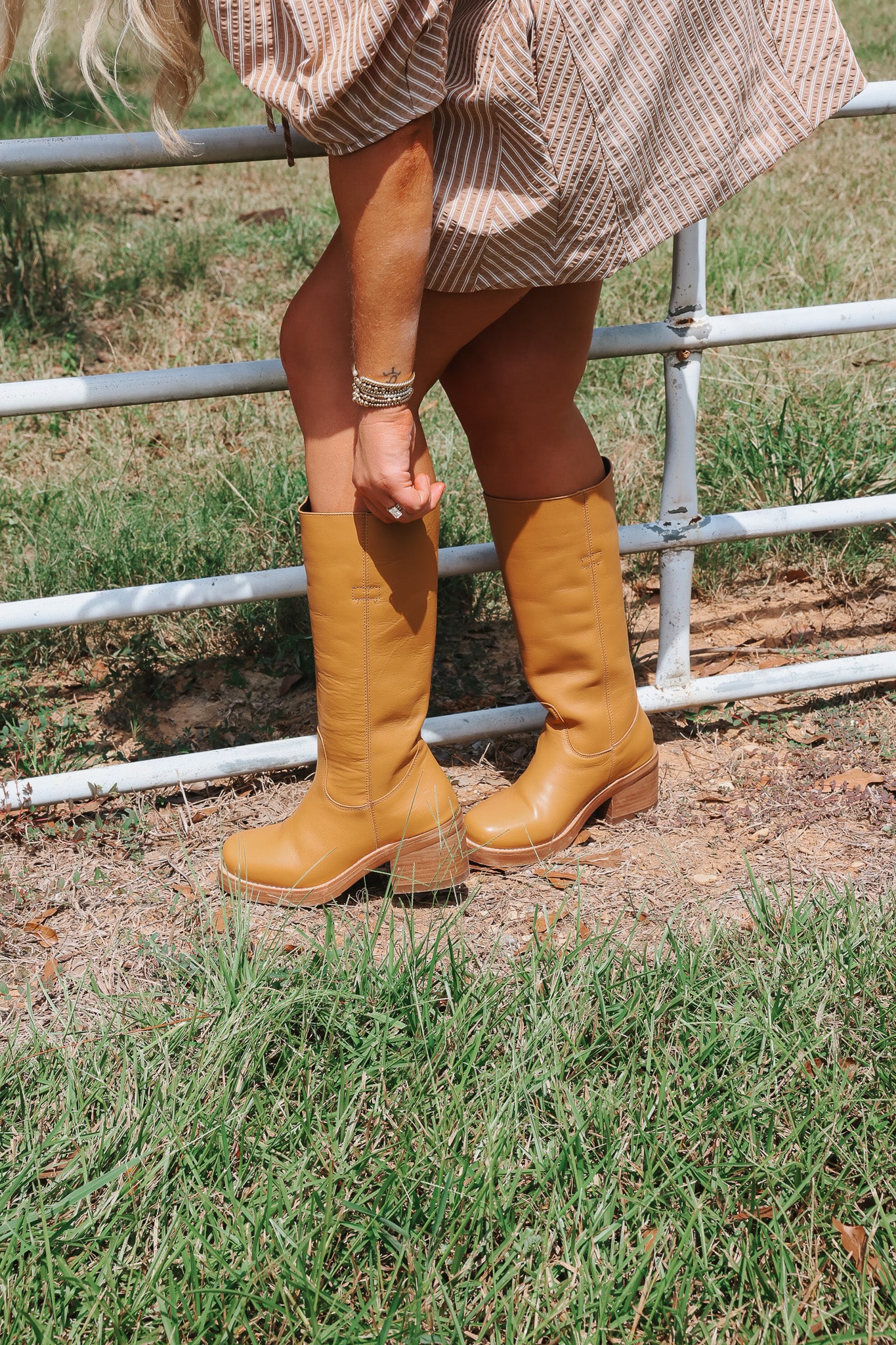 Women's Dingo Vagabond Fashion Boots in Mustard