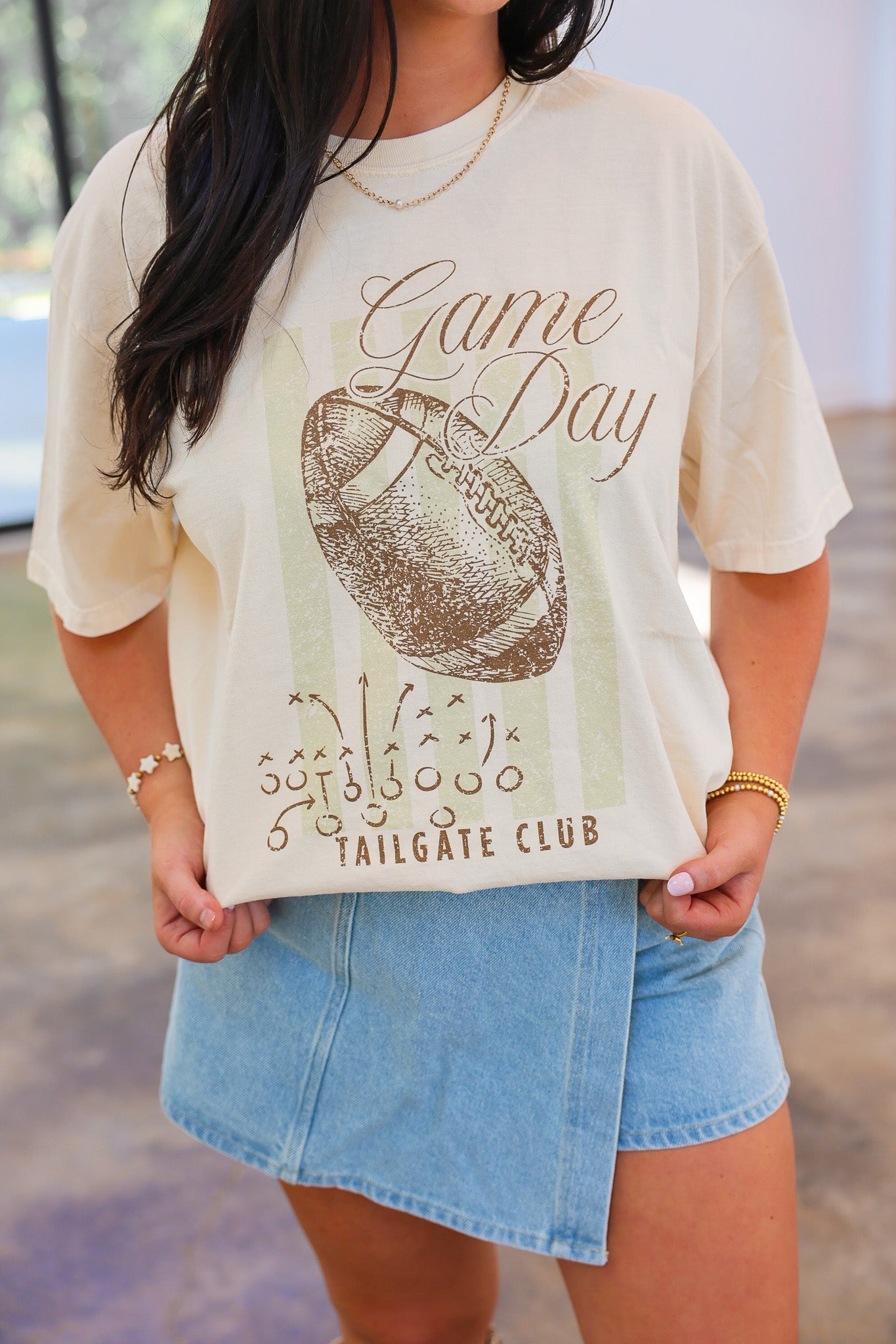Game Day Plays Ivory Tee