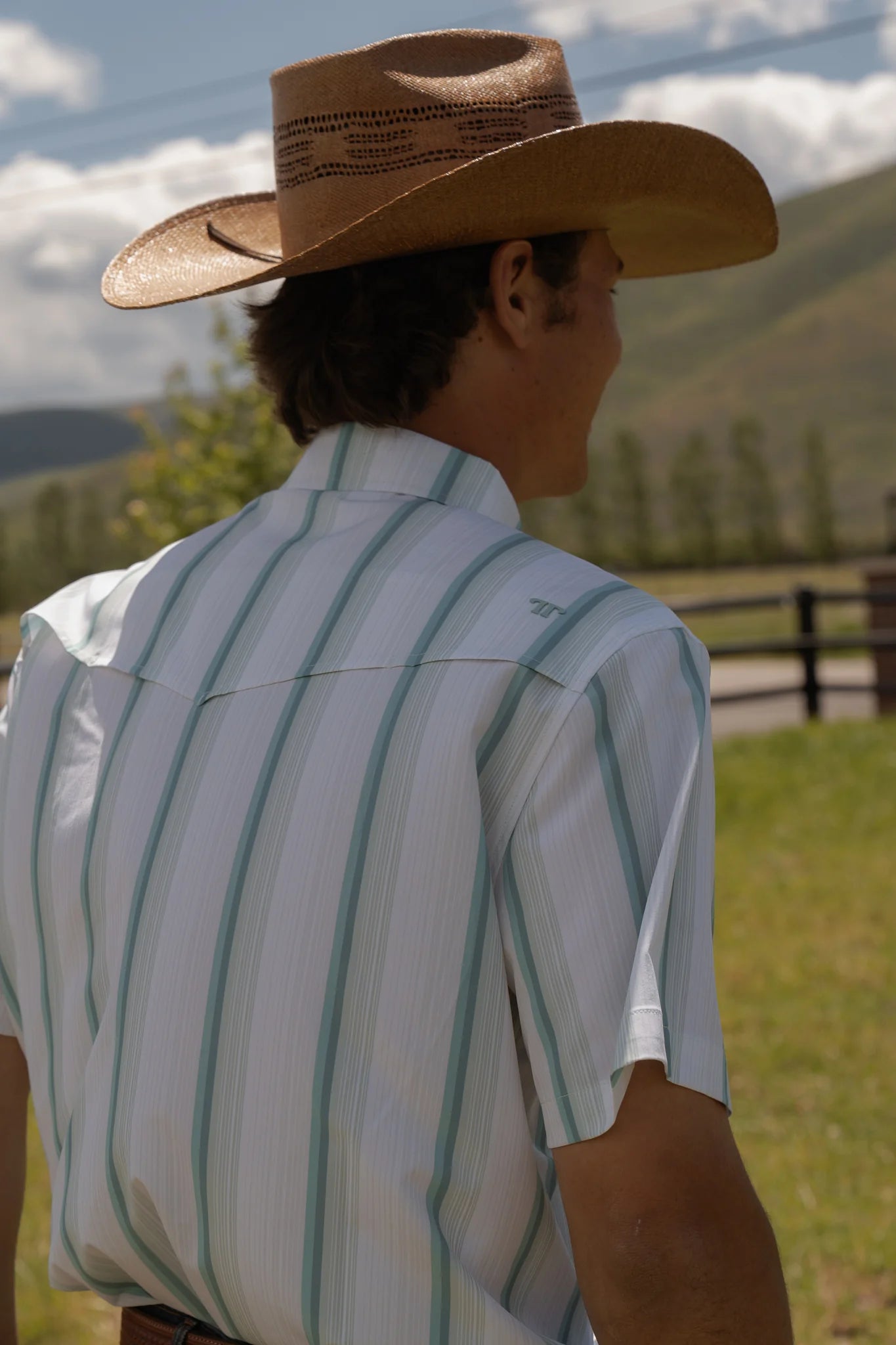 Ferrell The Tristan in Grey Green - Short Sleeve Pearl Snap Shirt