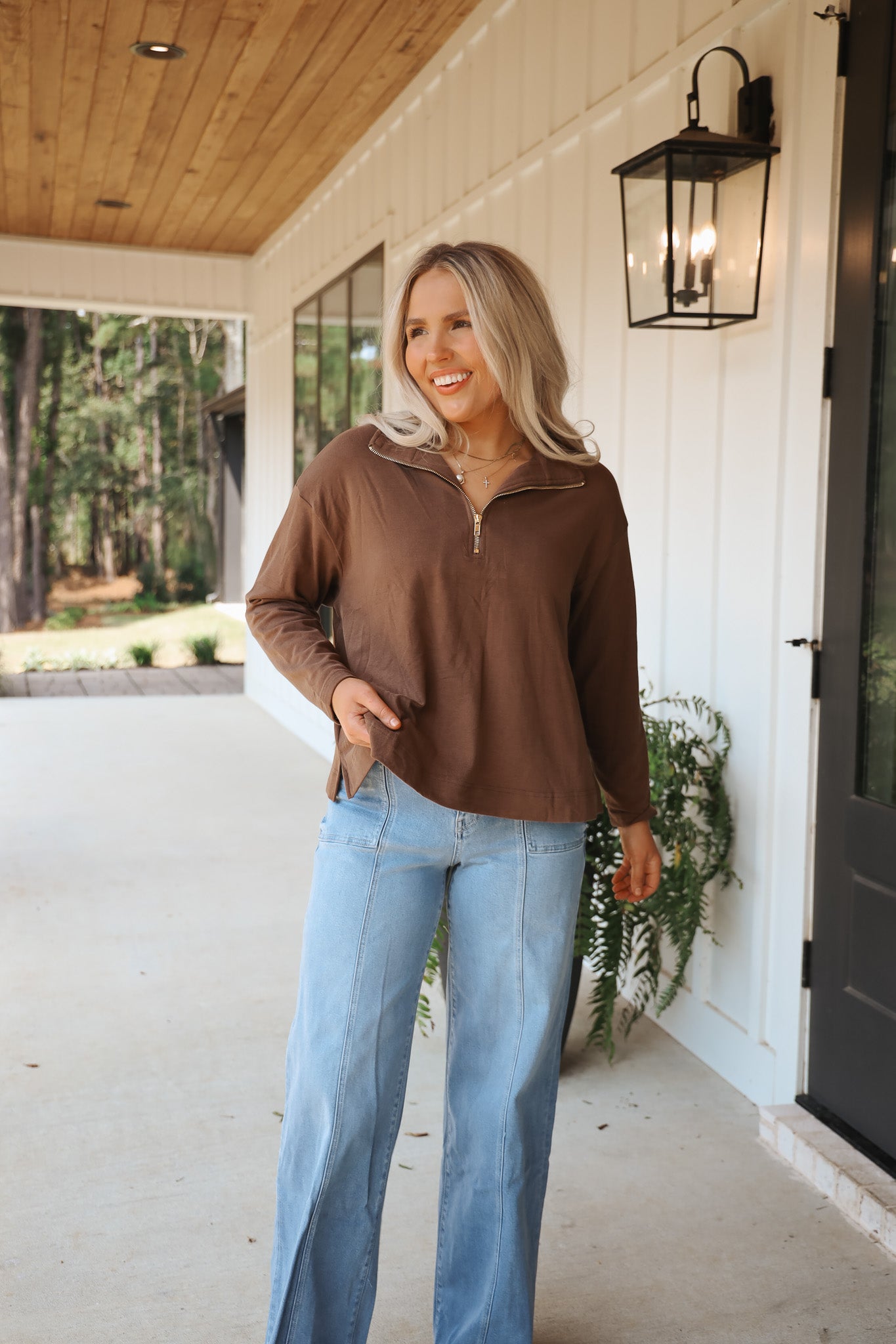 Cafe Meetup Brown Pullover