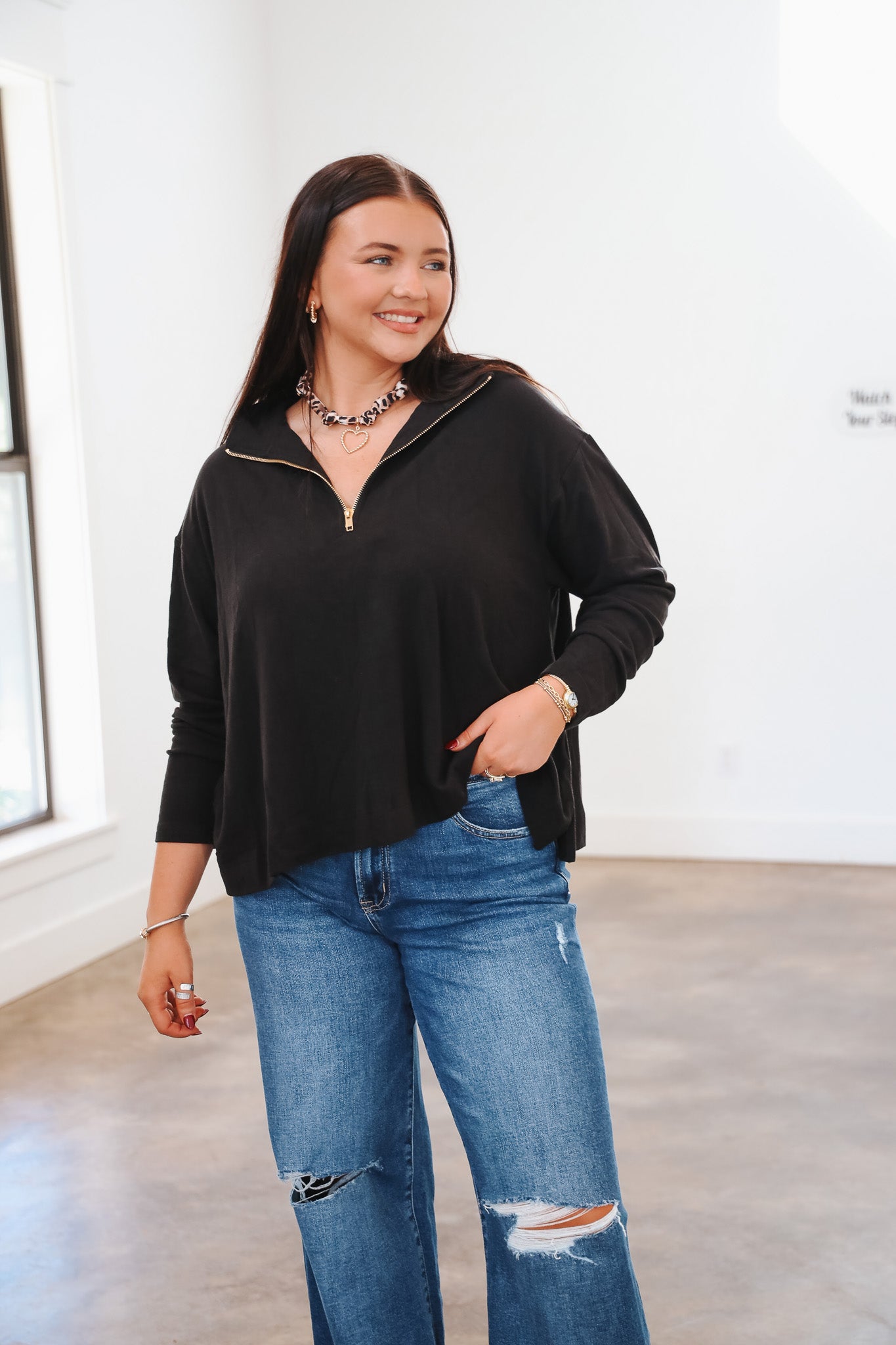 Cafe Meetup Black Pullover