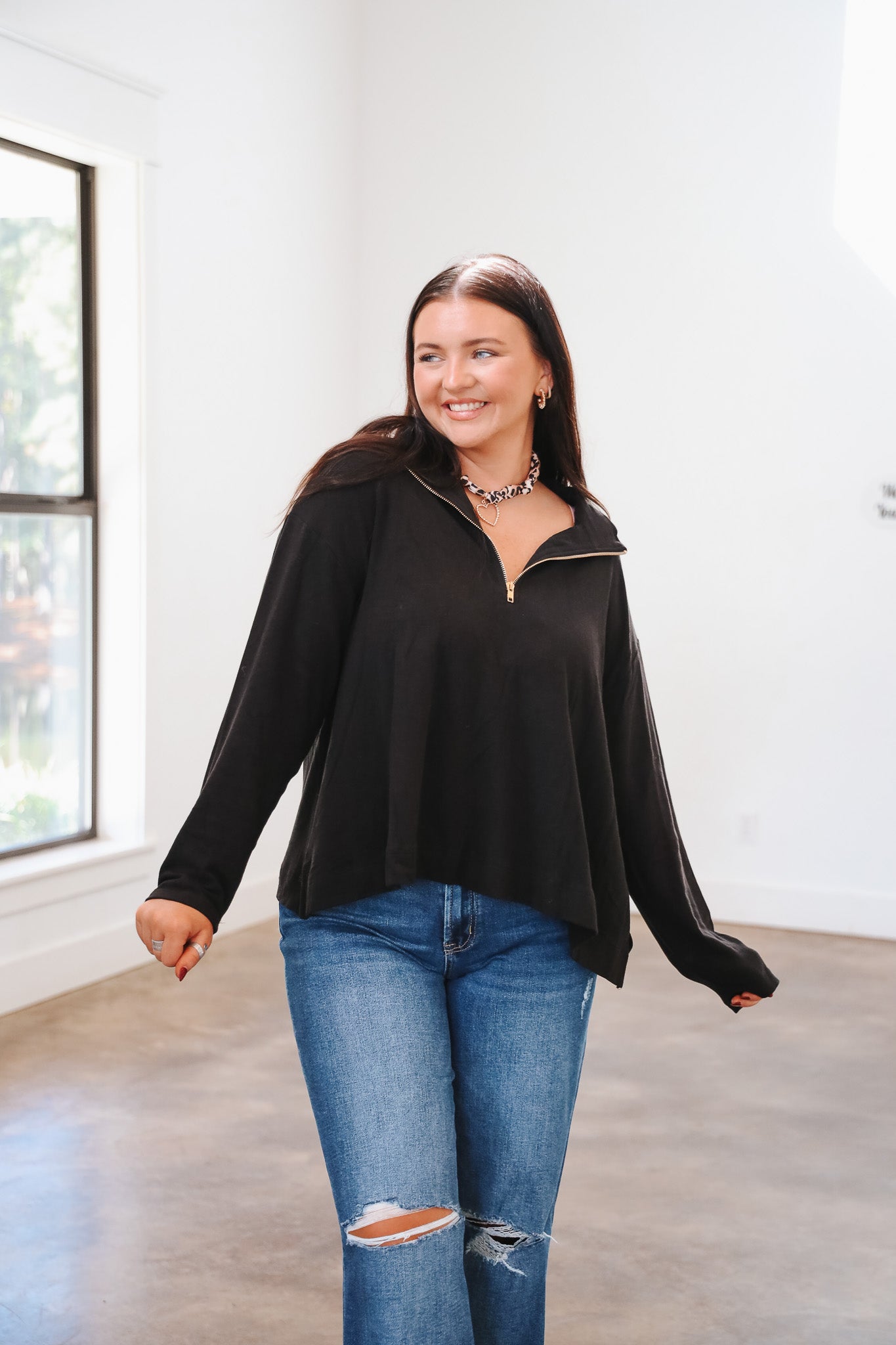 Cafe Meetup Black Pullover