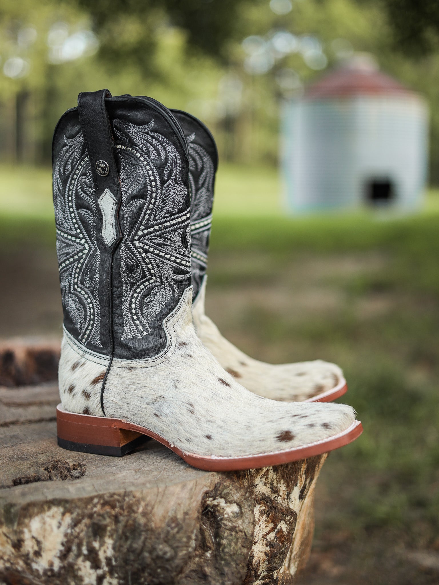 Tanner Mark Men's Hair On Cowhide Boots