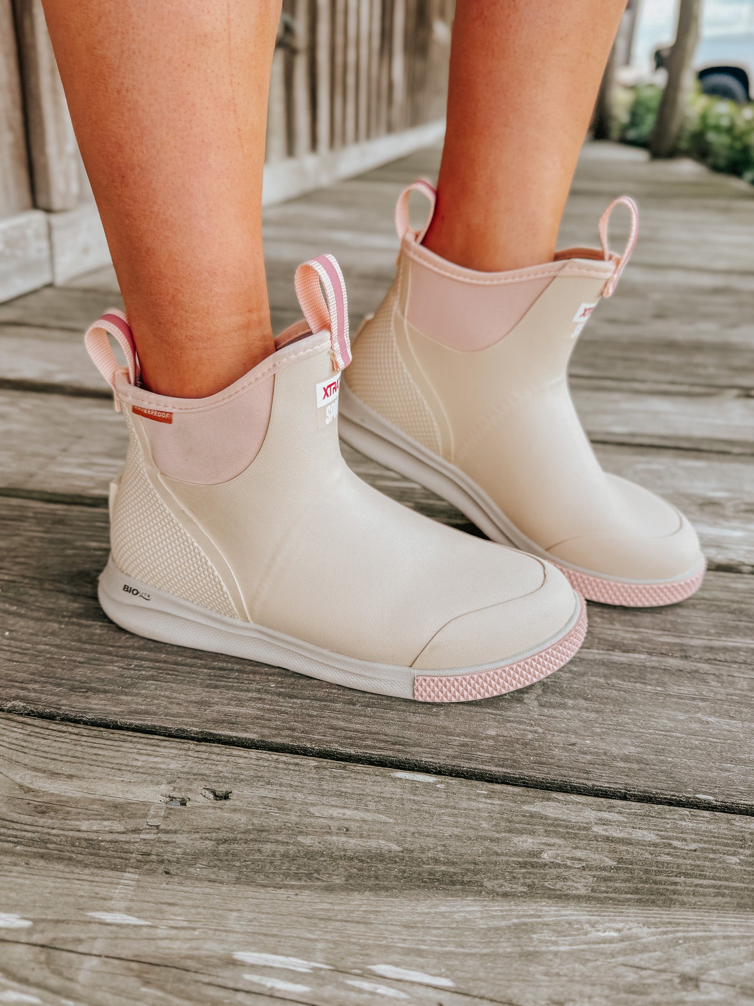Women's Xtratuf 6 in Ankle Deck Boot Sport in Blush Peach