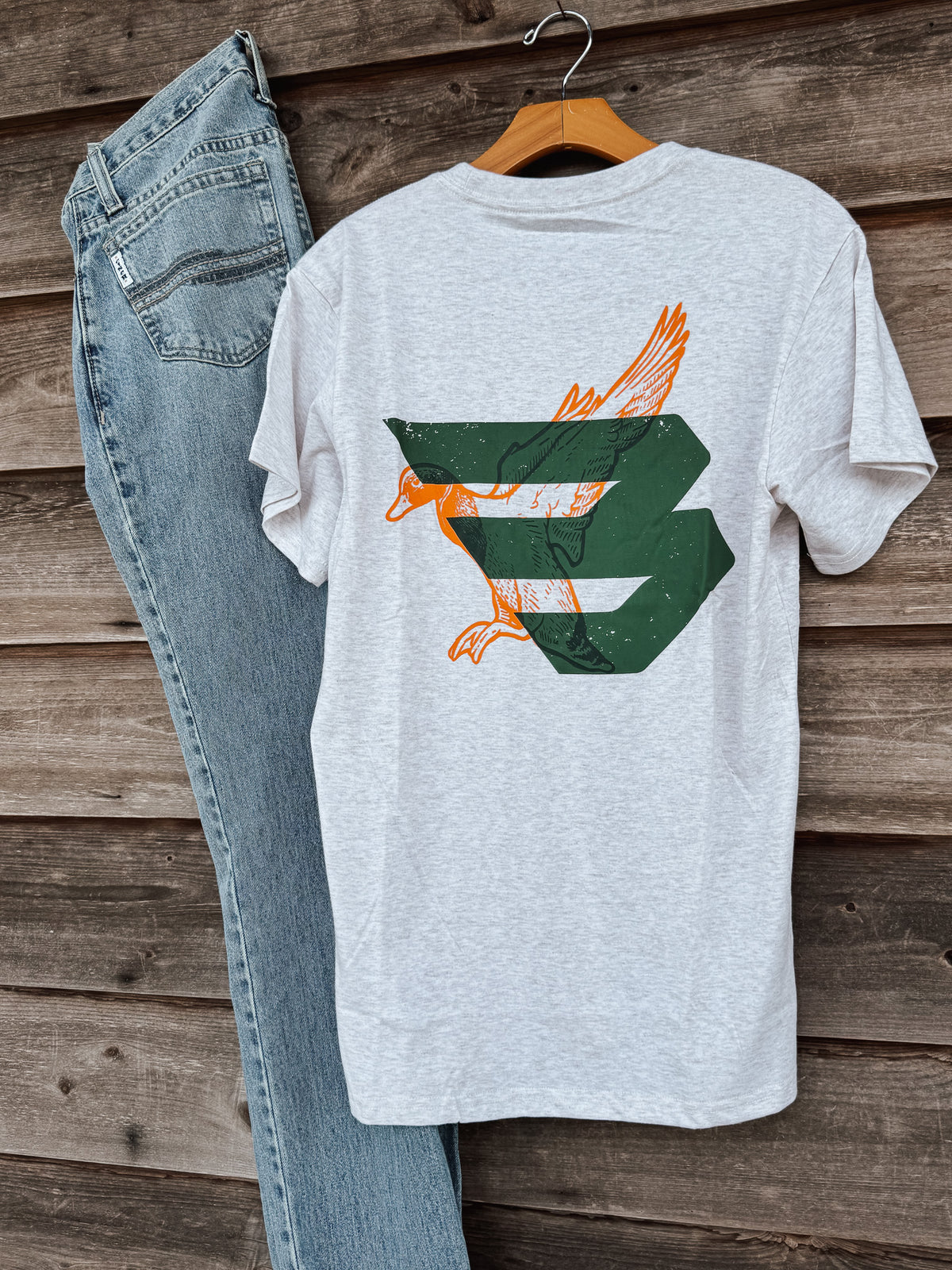 Burlebo | Men's Duck Flying B Green Logo T-Shirt - Oatmeal