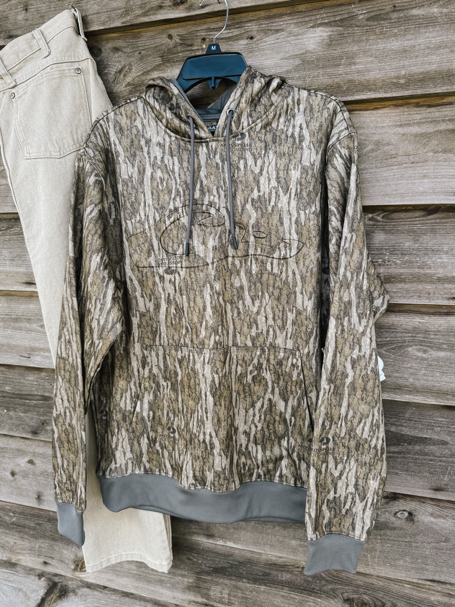 Men's Drake "Back Eddy" Embossed Bottomland Hoodie