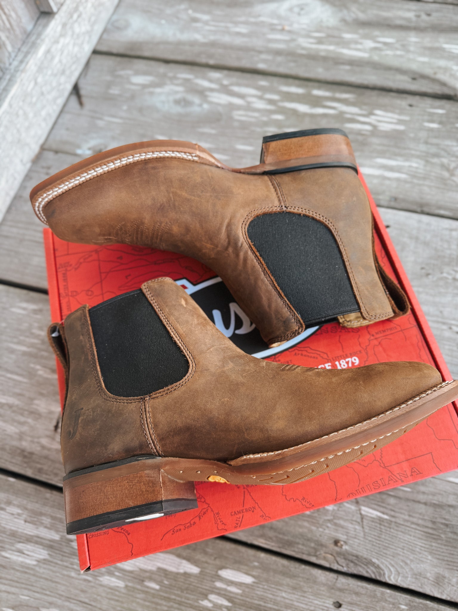 Men's Justin Crazy Buck 6" Square Toe Chelsea Boots