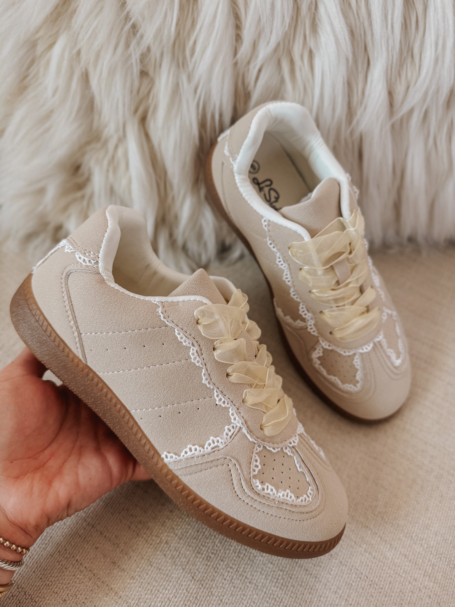 Run the Show Beige Sneakers