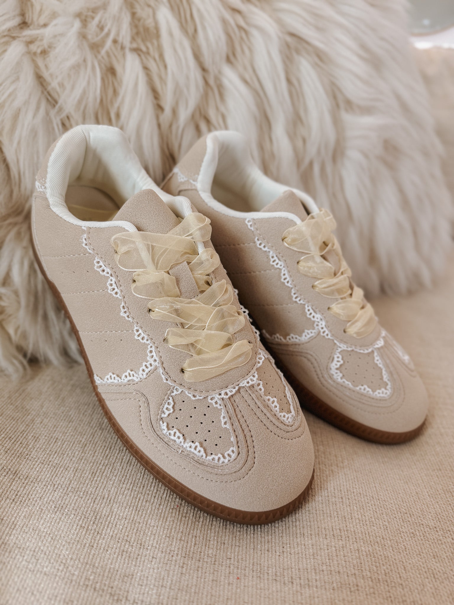 Run the Show Beige Sneakers
