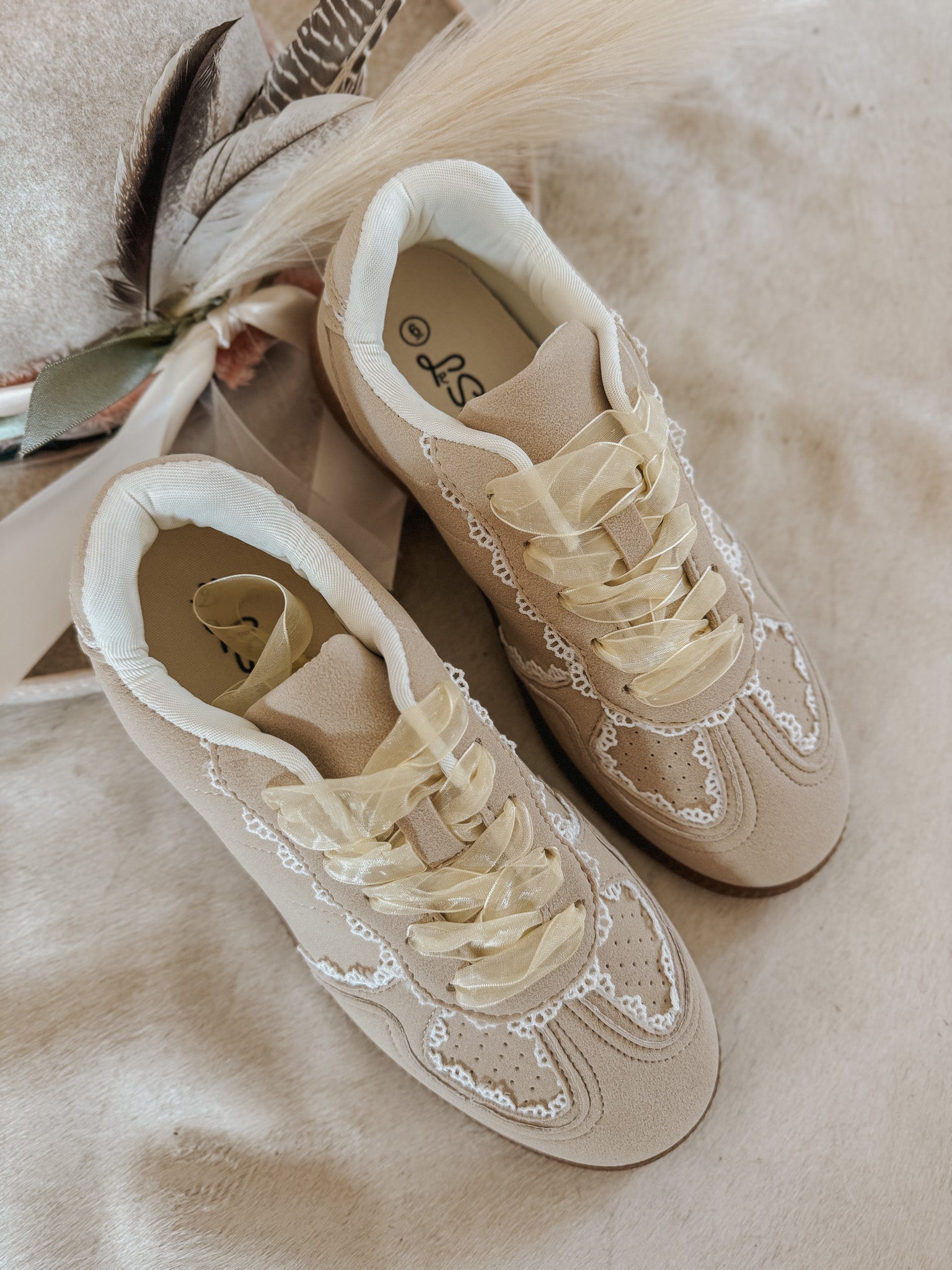 Run the Show Beige Sneakers