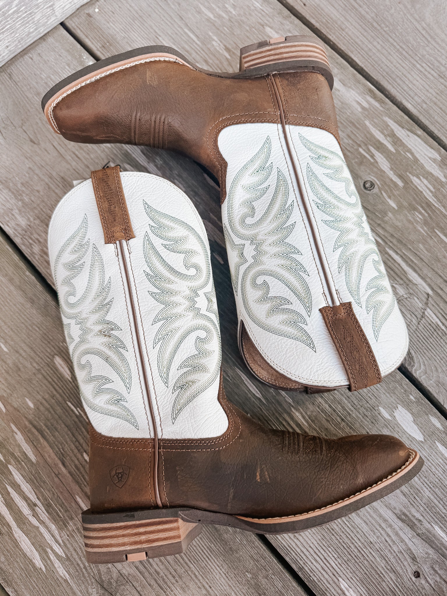 Men's Ariat Ricochet Wide Square Toe Cowboy Boots