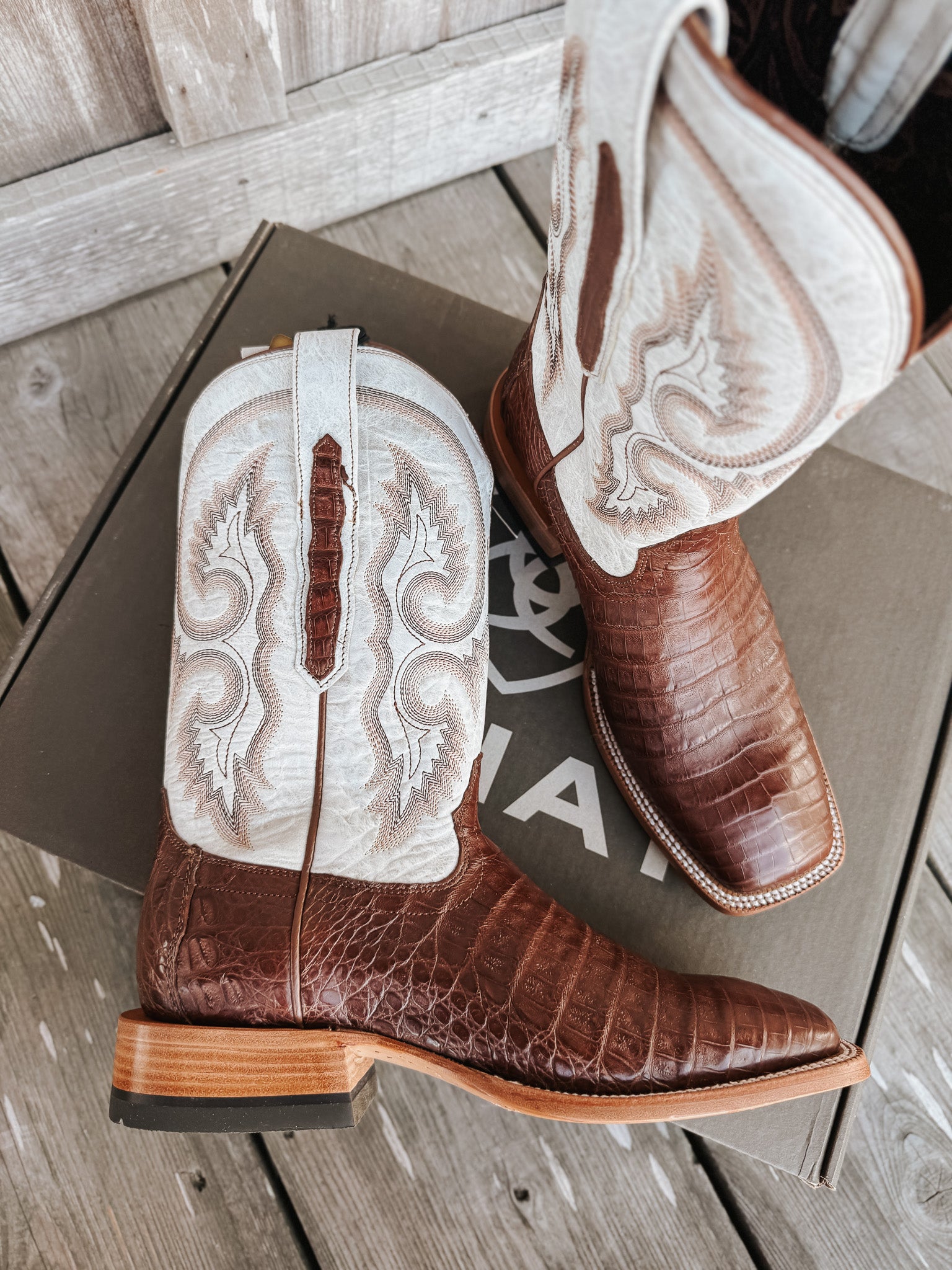 Men's Ariat Classic Callen Wide Square Toe Western Boots