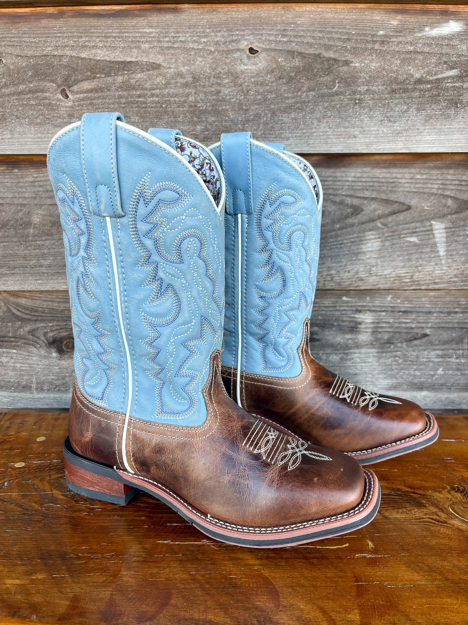 Laredo Women's 11" Darla Leather Wide Square Toe Boot