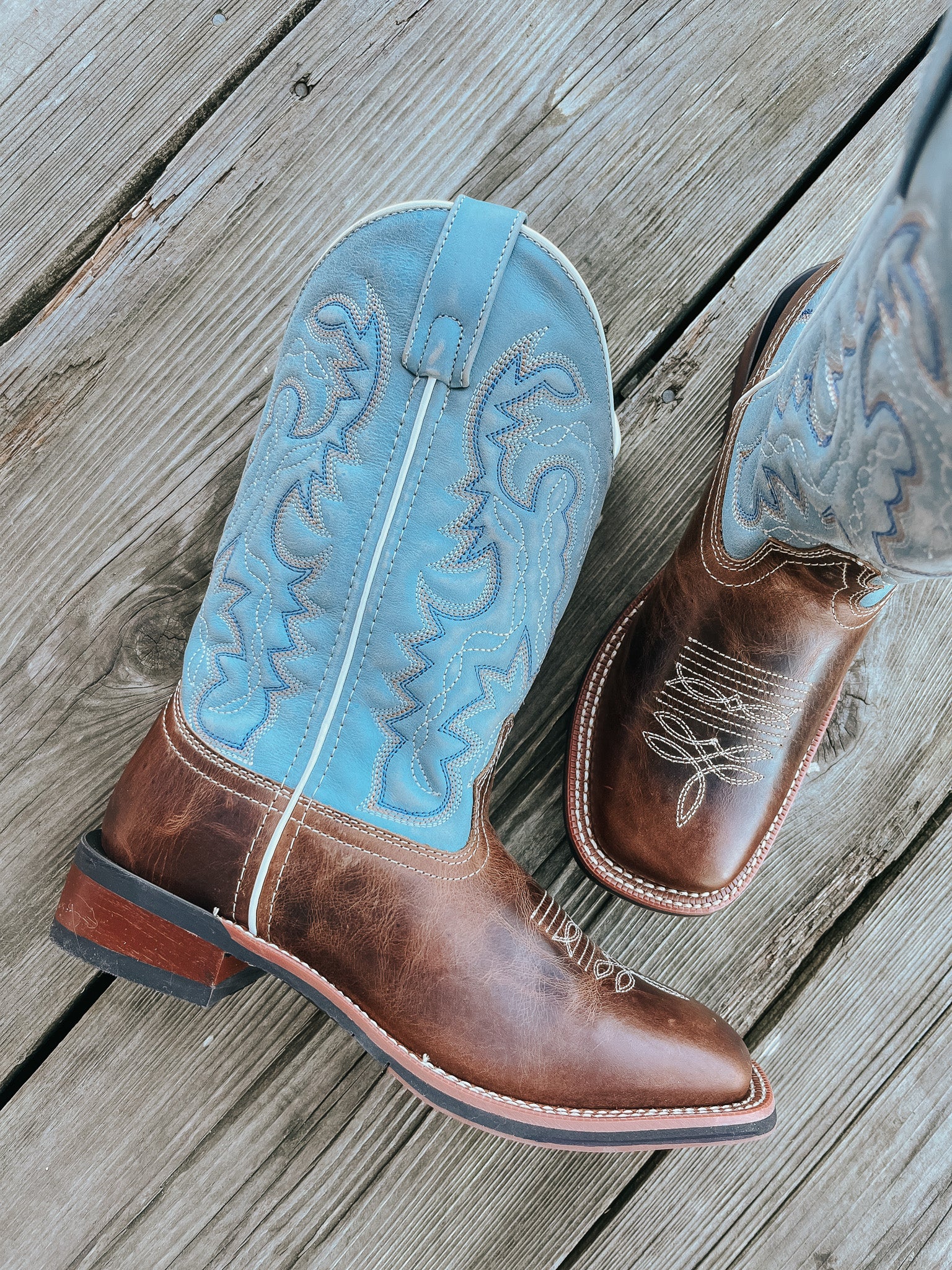 Laredo Women's 11" Darla Leather Wide Square Toe Boot