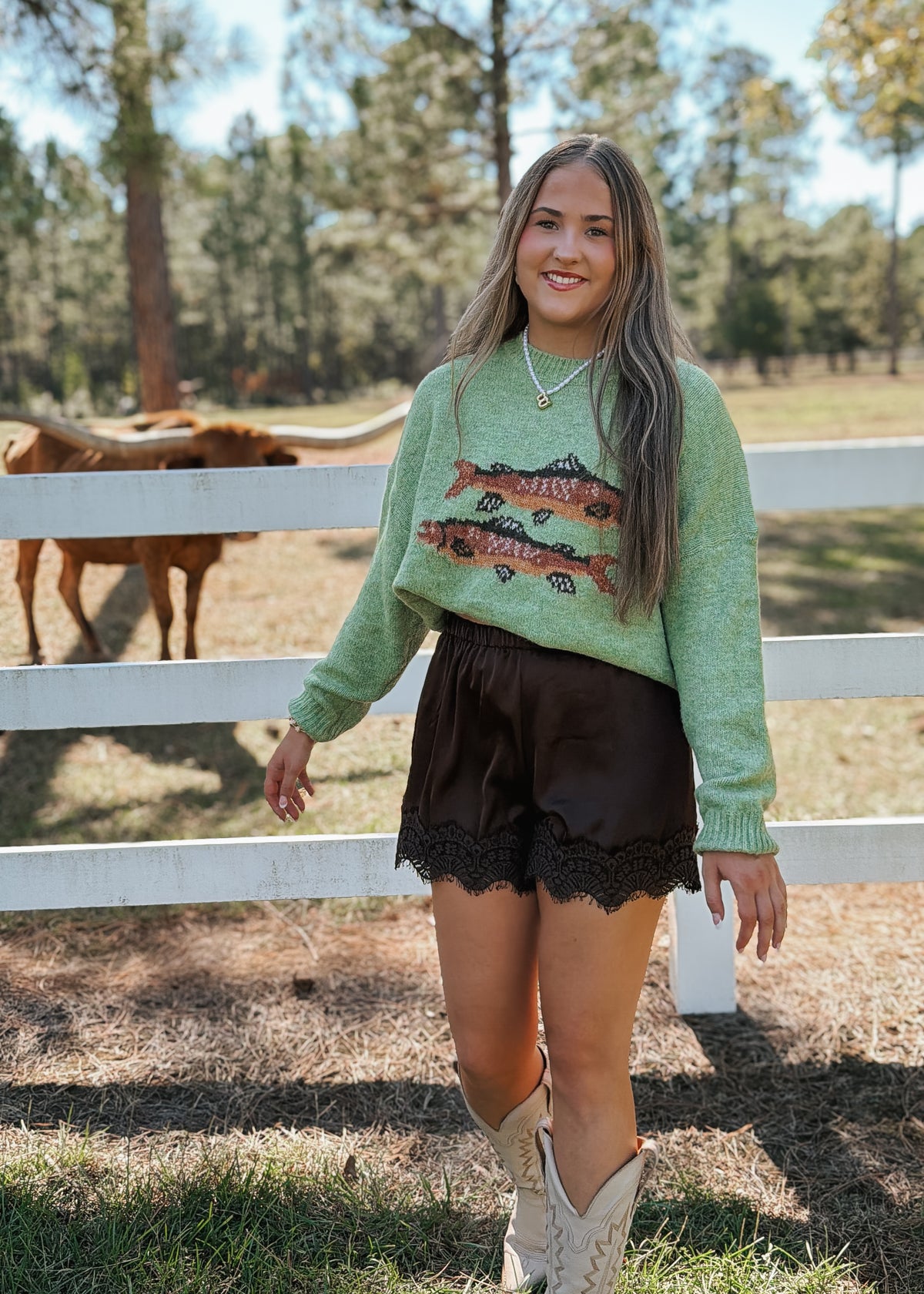 Graceful Countryside Lace Trim Shorts