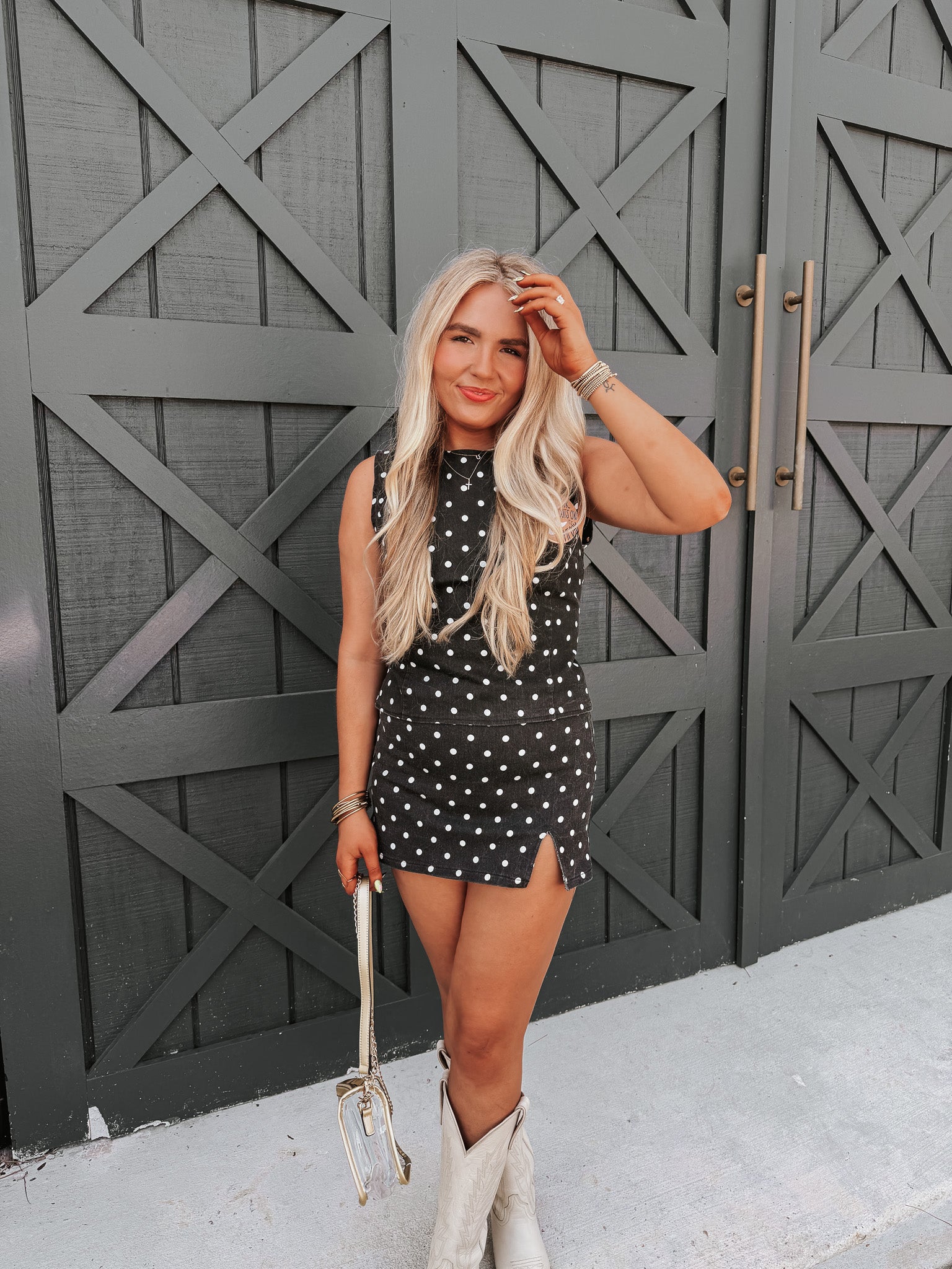 On the Dot Skort Set