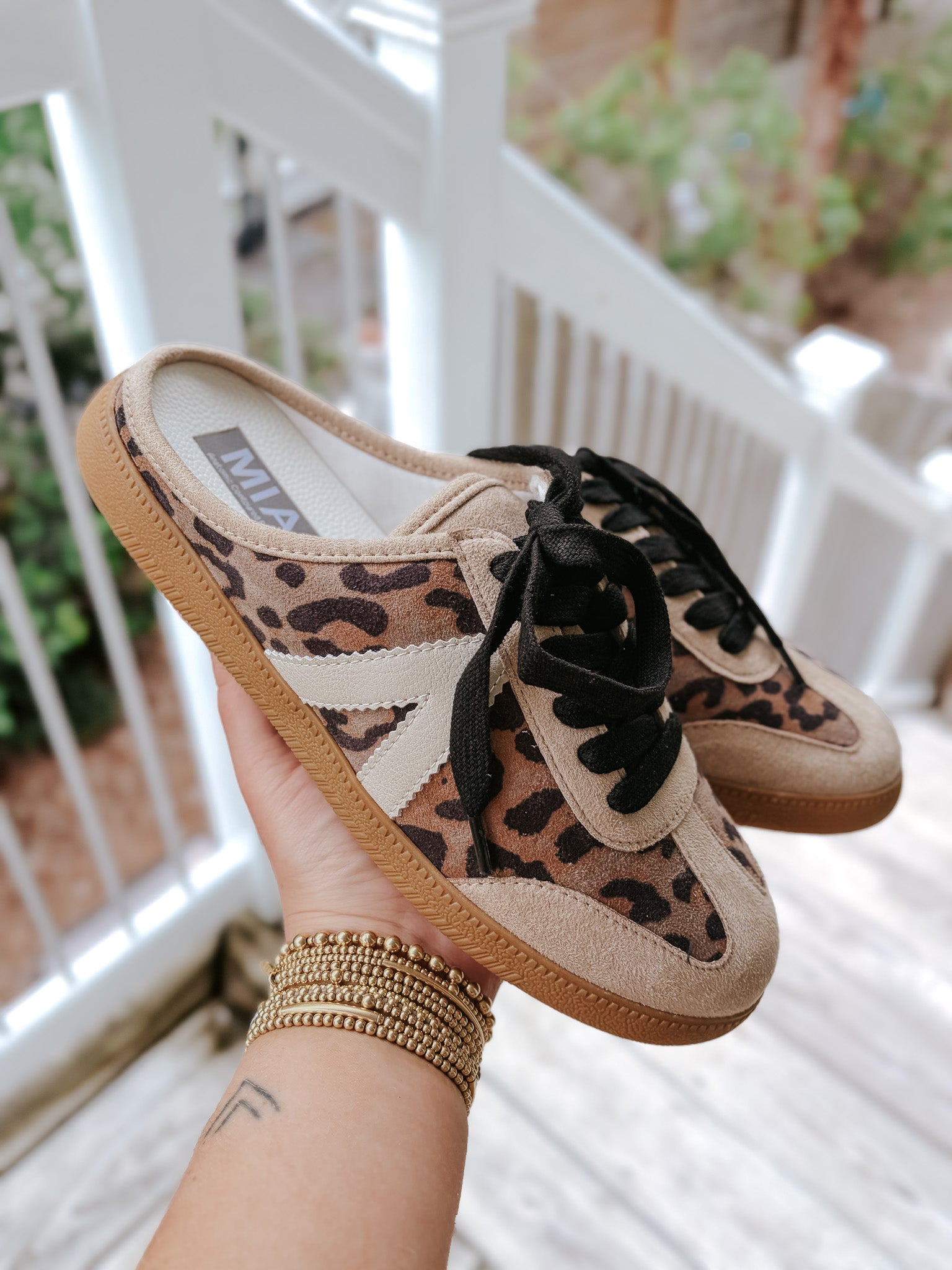 Casual Chic Leapord Sneaker