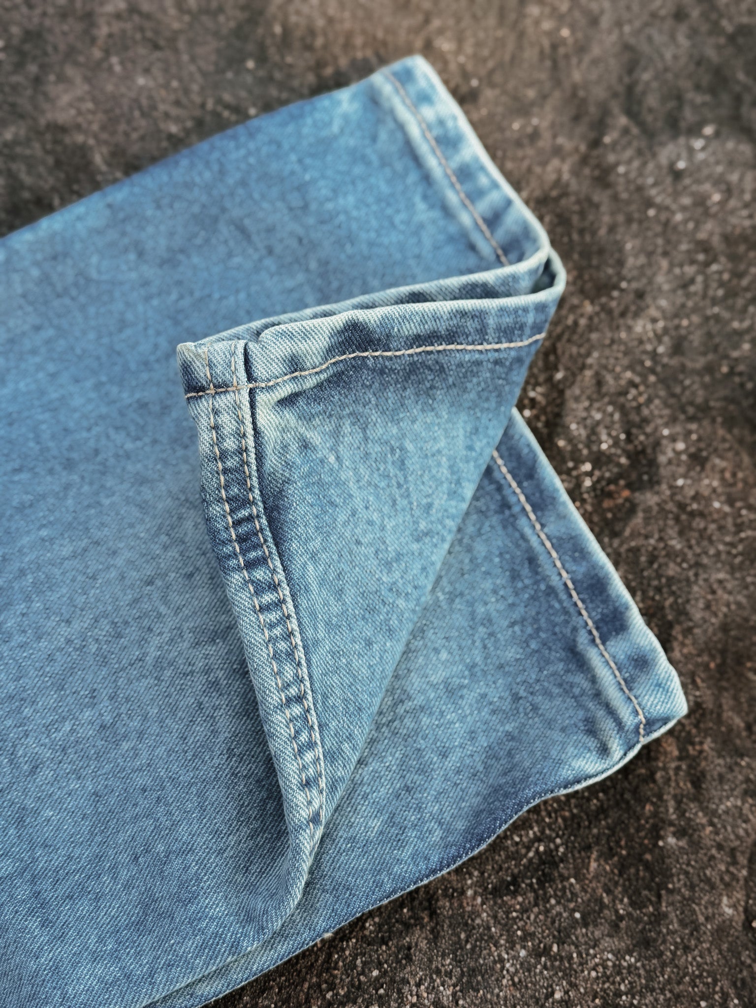 Carhartt Men's Relaxed Bootcut Rugged Flex® Jeans in Bluestem