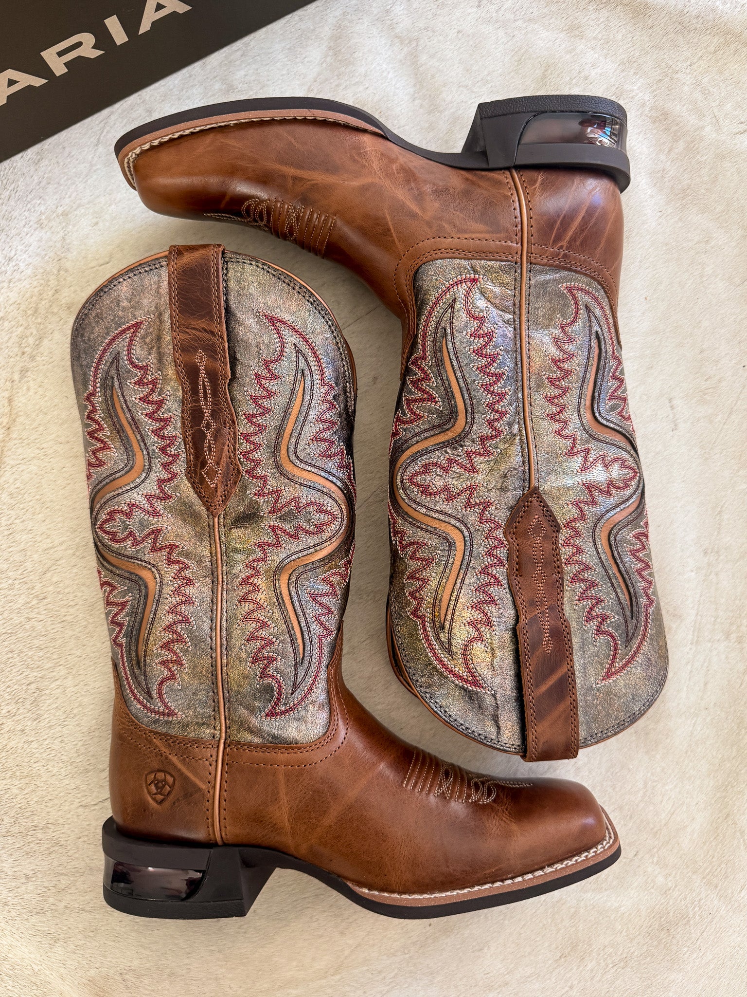 Women's Ariat Captivate Wide Square Toe Western Boots