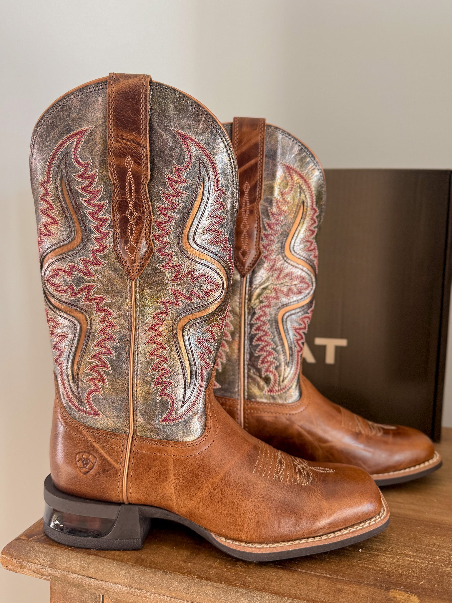 Women's Ariat Captivate Wide Square Toe Western Boots