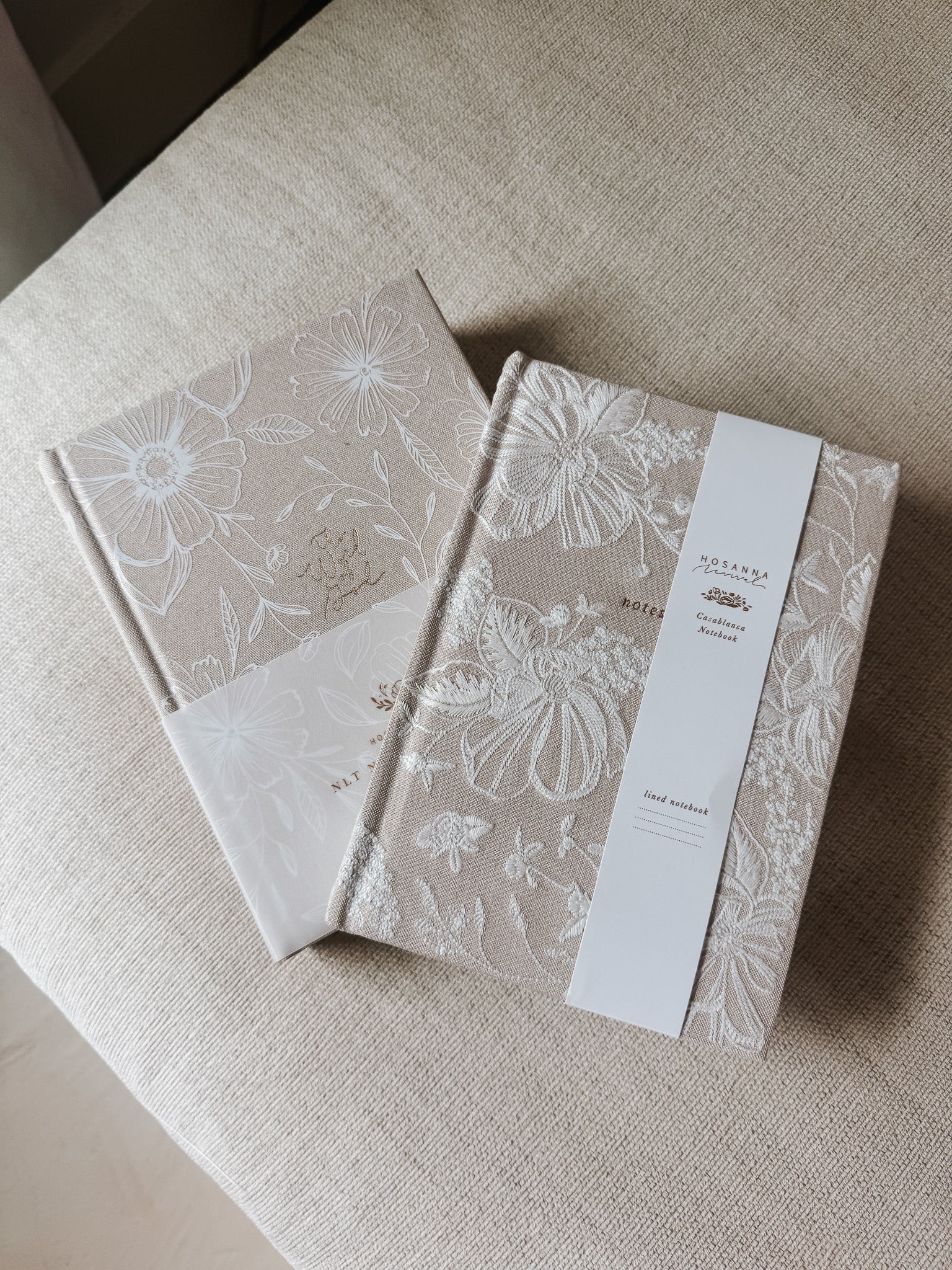 Hosanna Revival NLT Notetaking Bible: Cordova Theme