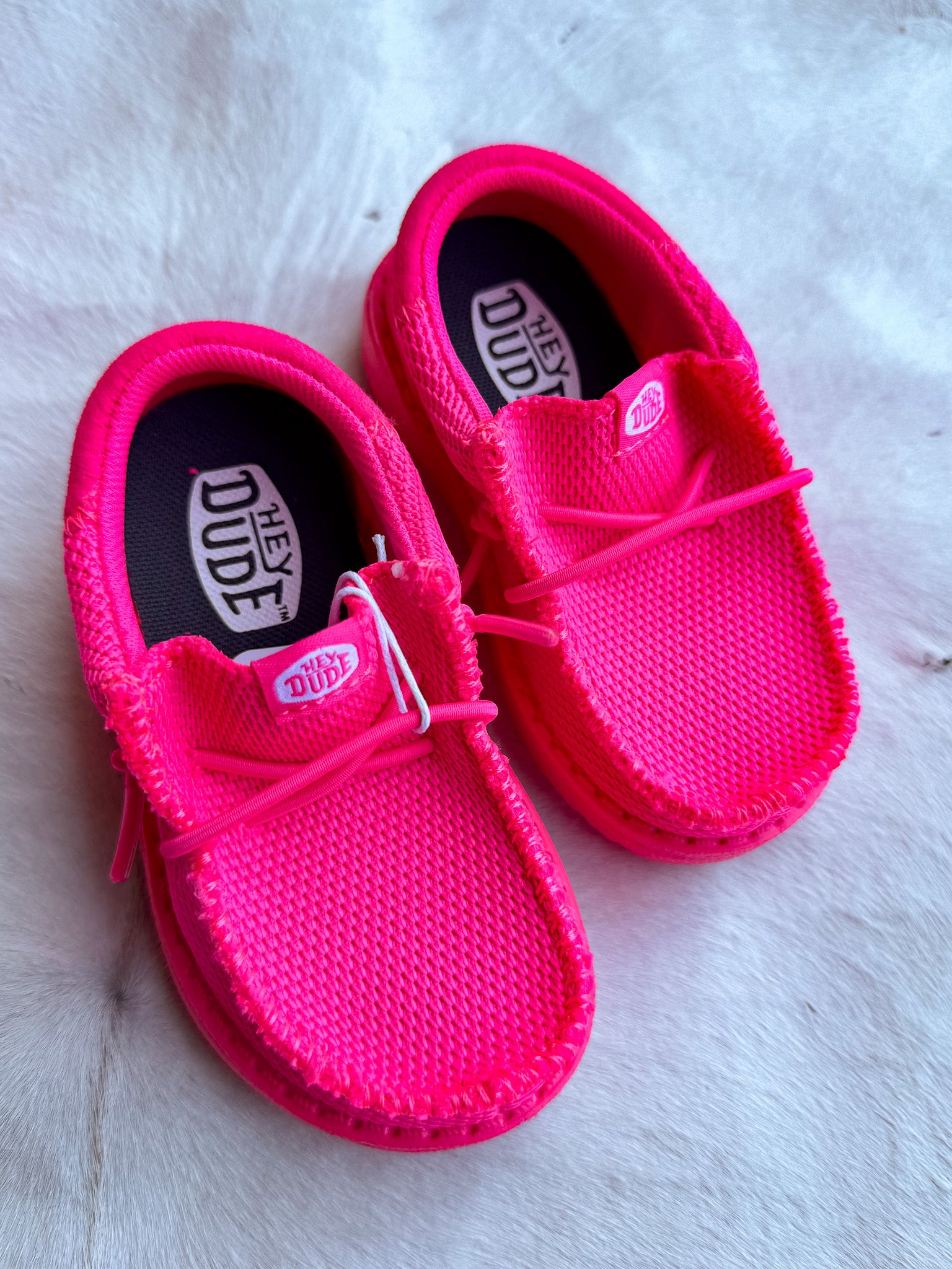 Hey Dude Wally Youth Funk Mono Electric Pink – Boot Country