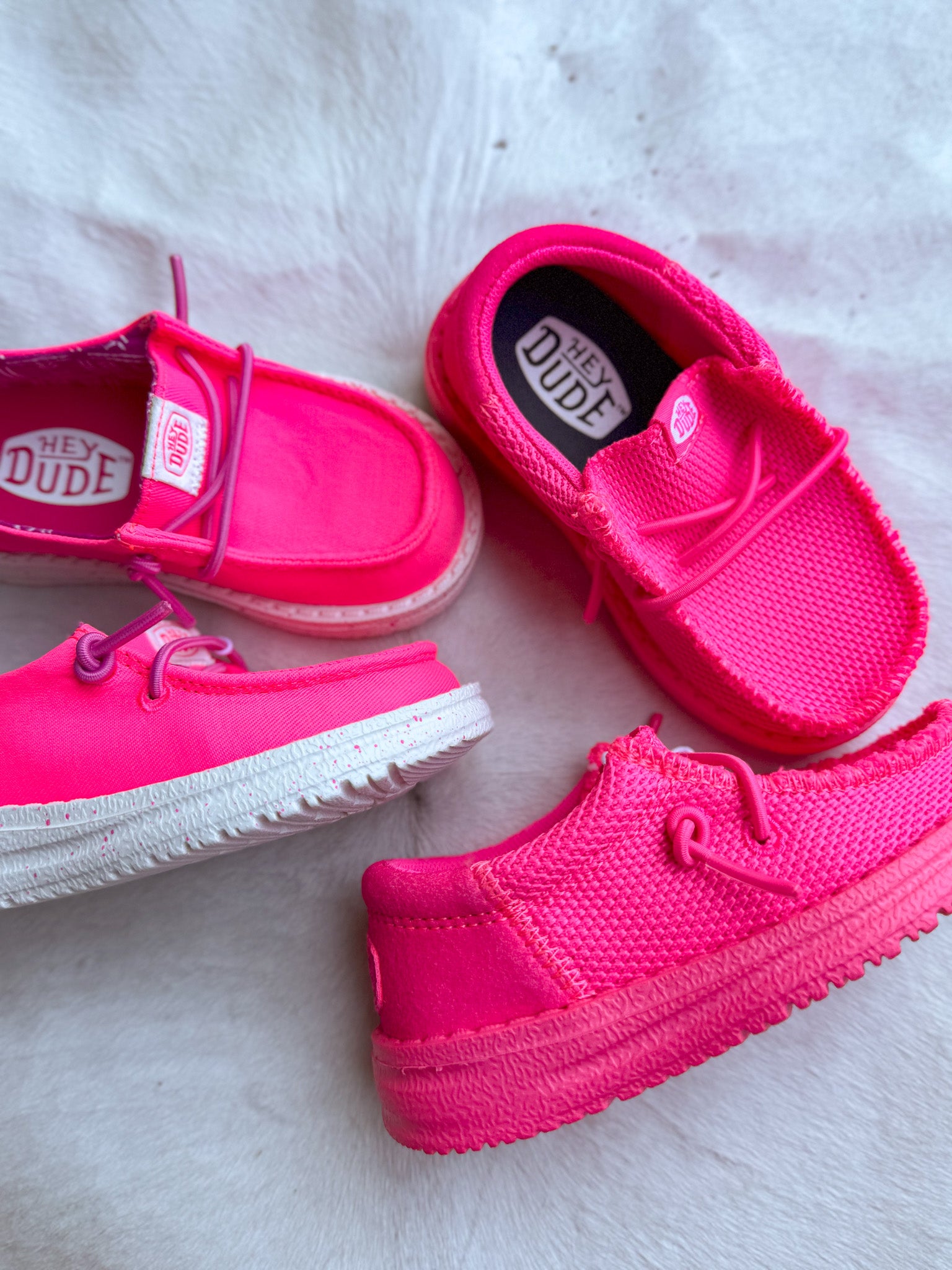 Hey Dude Wally Youth Funk Mono Electric Pink