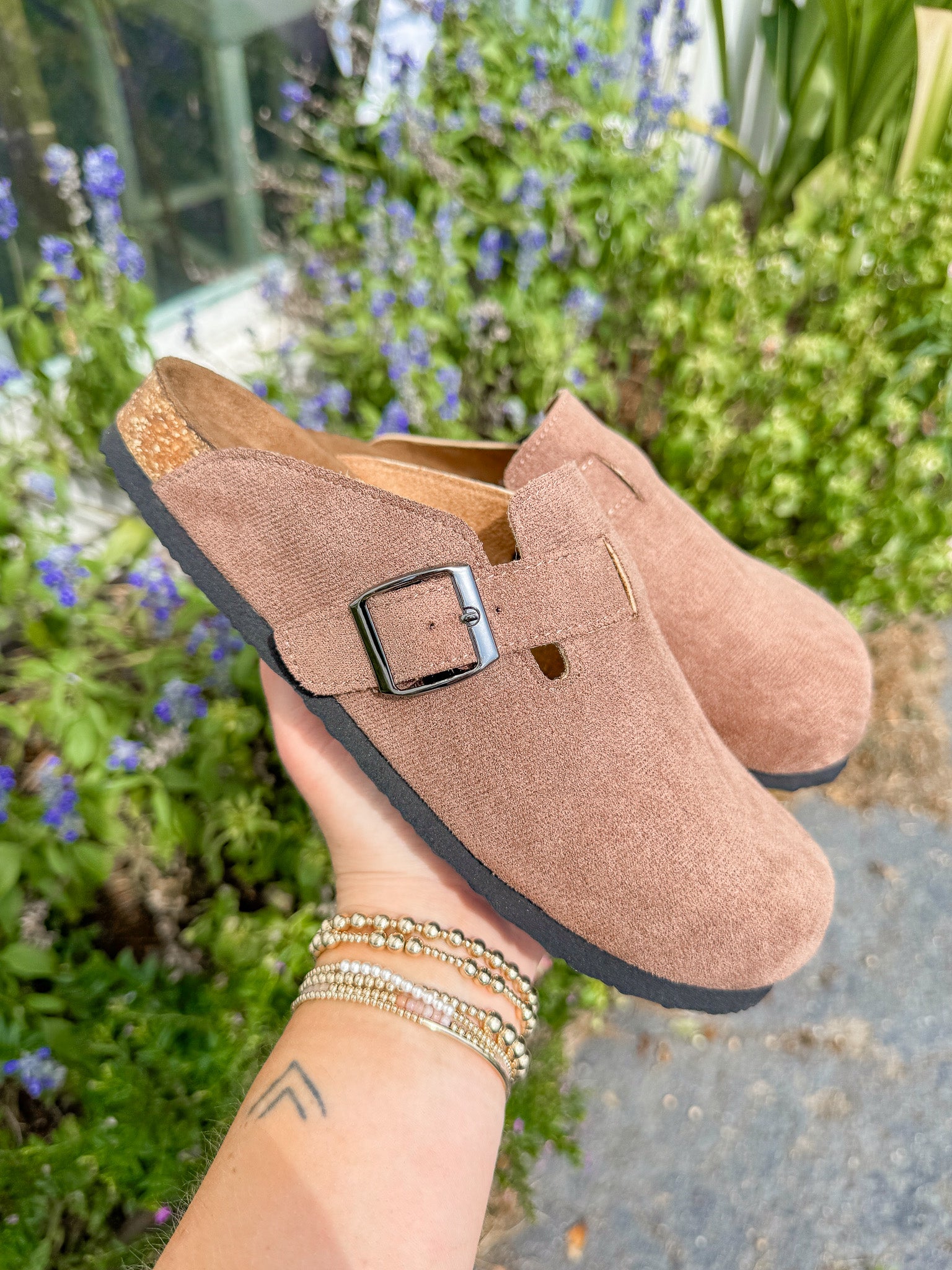 Zuecos suaves The Willow en color topo